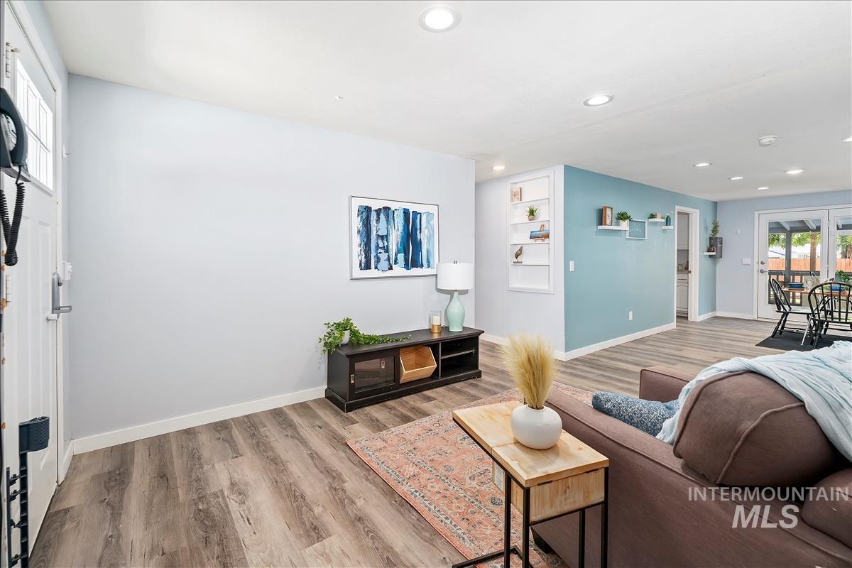 575 E 2nd South, Mountain Home, Idaho 83647, 4 Bedrooms, 2 Bathrooms, Residential For Sale, Price $330,000,MLS 98972977