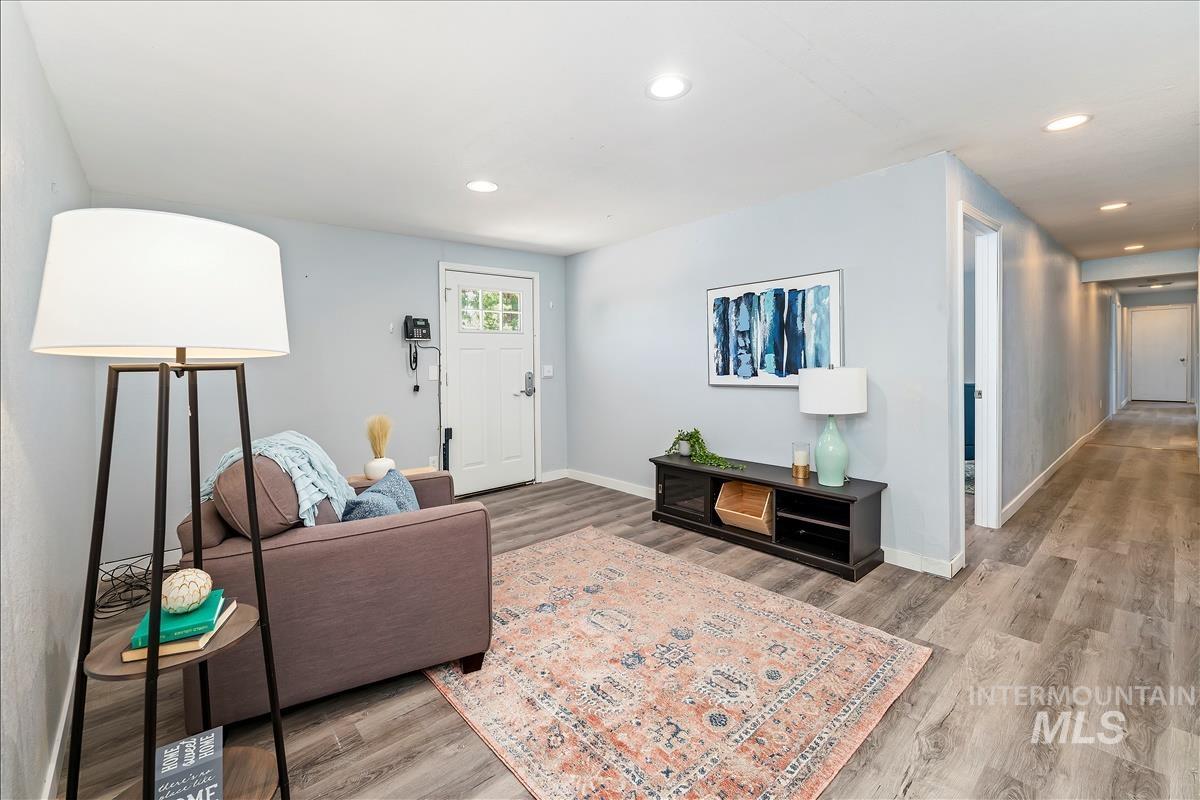 575 E 2nd South, Mountain Home, Idaho 83647, 4 Bedrooms, 2 Bathrooms, Residential For Sale, Price $330,000,MLS 98972977