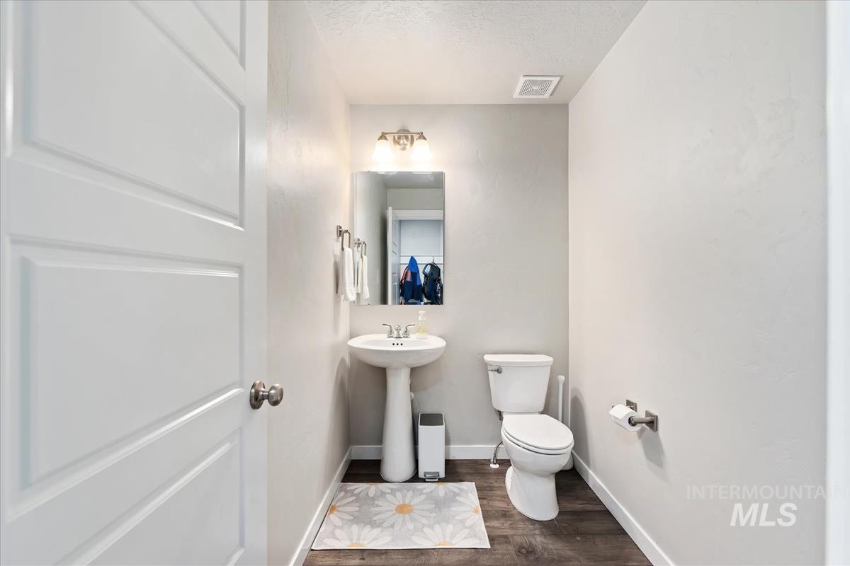 17443 N Owl Peak Ave, Nampa, Idaho 83687, 4 Bedrooms, 2.5 Bathrooms, Residential For Sale, Price $465,000,MLS 98972980