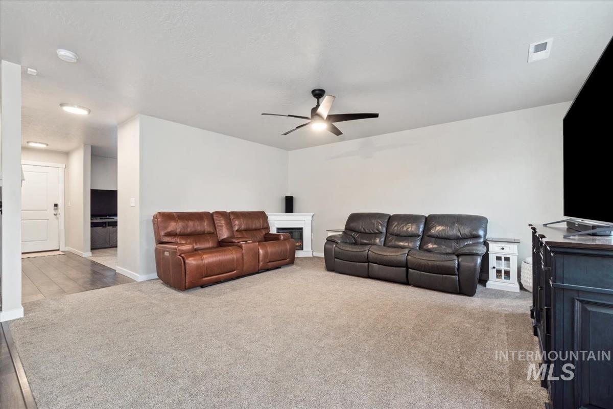 17443 N Owl Peak Ave, Nampa, Idaho 83687, 4 Bedrooms, 2.5 Bathrooms, Residential For Sale, Price $465,000,MLS 98972980