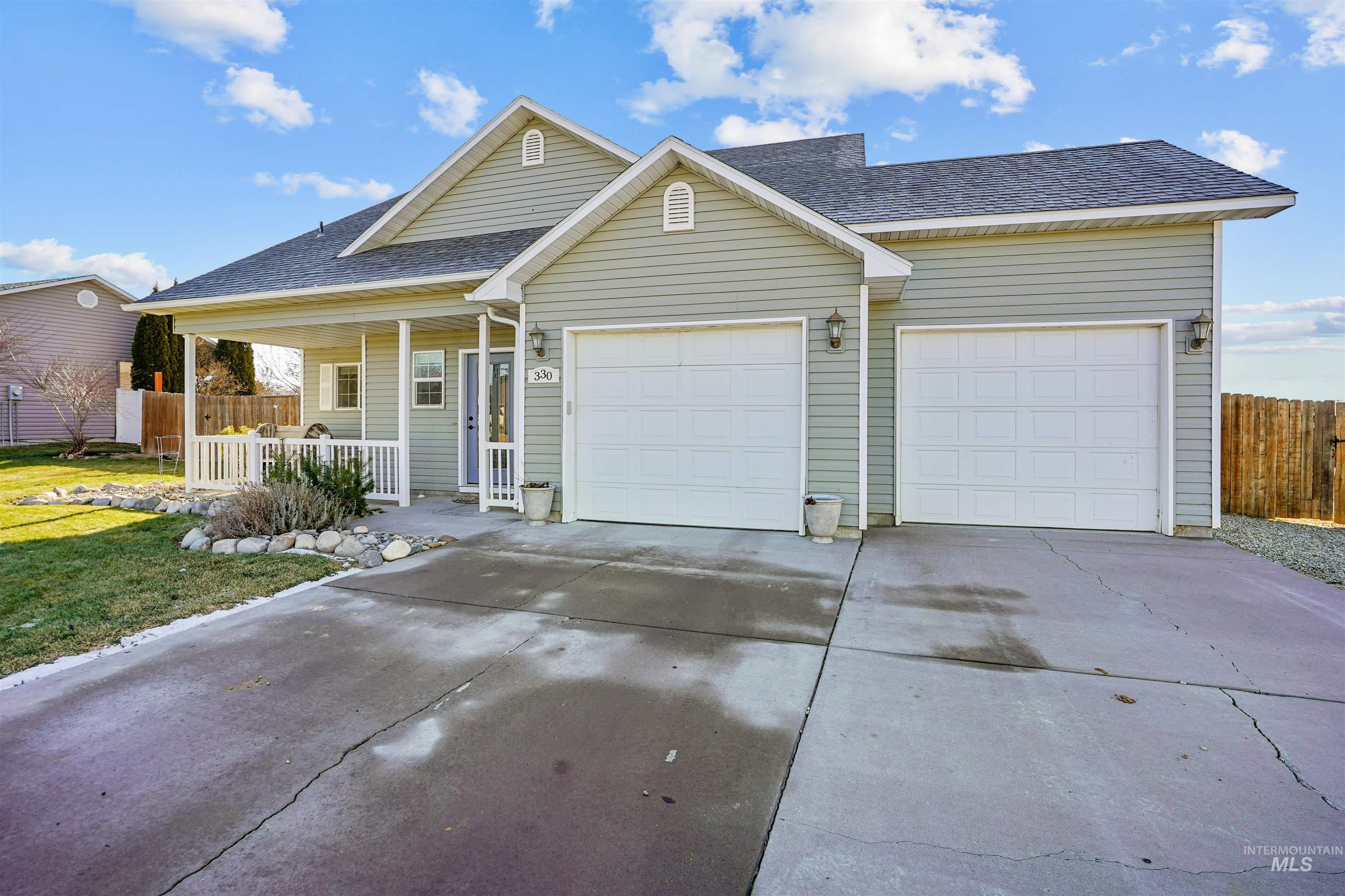 330 W 2nd Street, Hazelton, Idaho 83335, 4 Bedrooms, 2.5 Bathrooms, Residential For Sale, Price $395,000,MLS 98972982