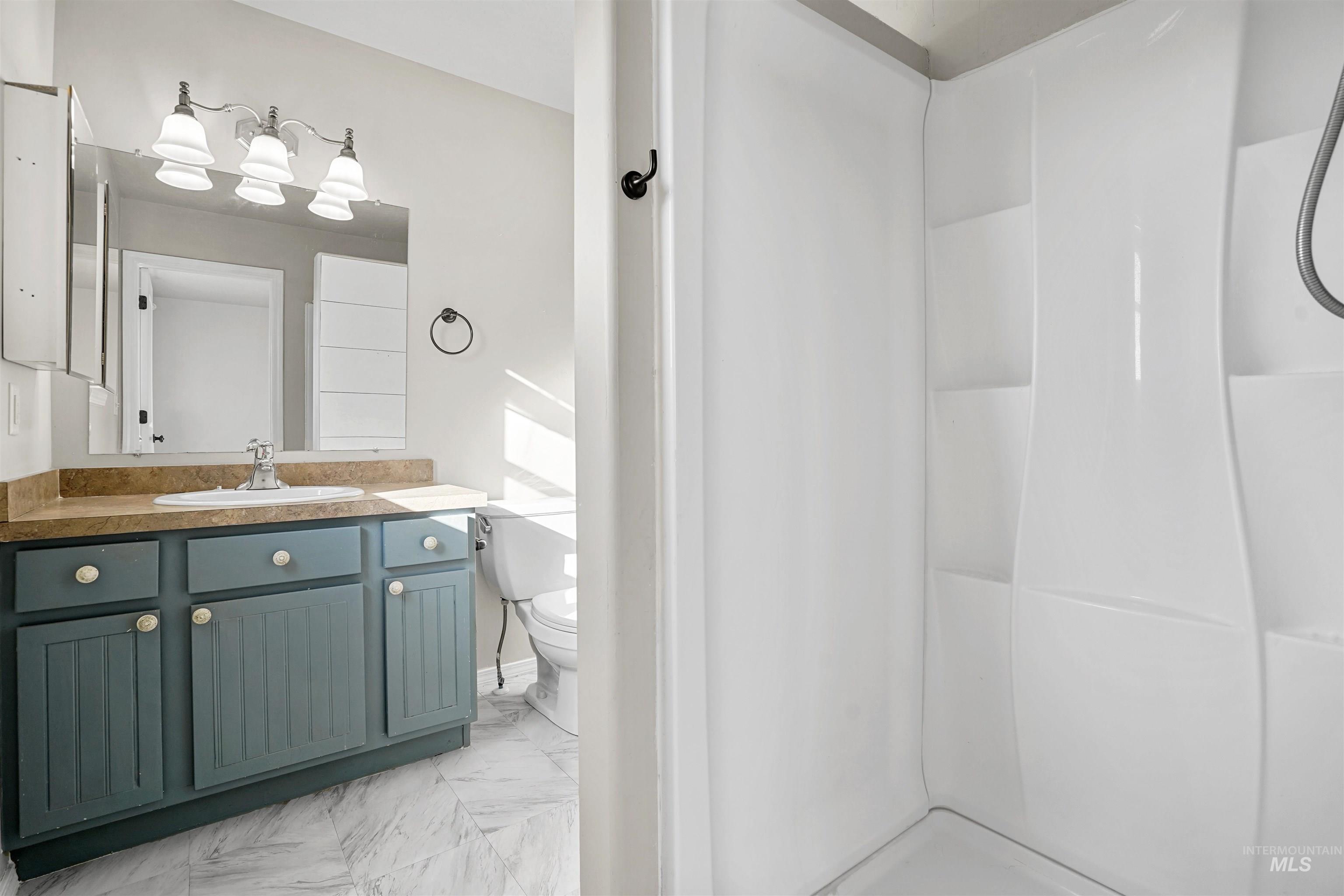 330 W 2nd Street, Hazelton, Idaho 83335, 4 Bedrooms, 2.5 Bathrooms, Residential For Sale, Price $395,000,MLS 98972982