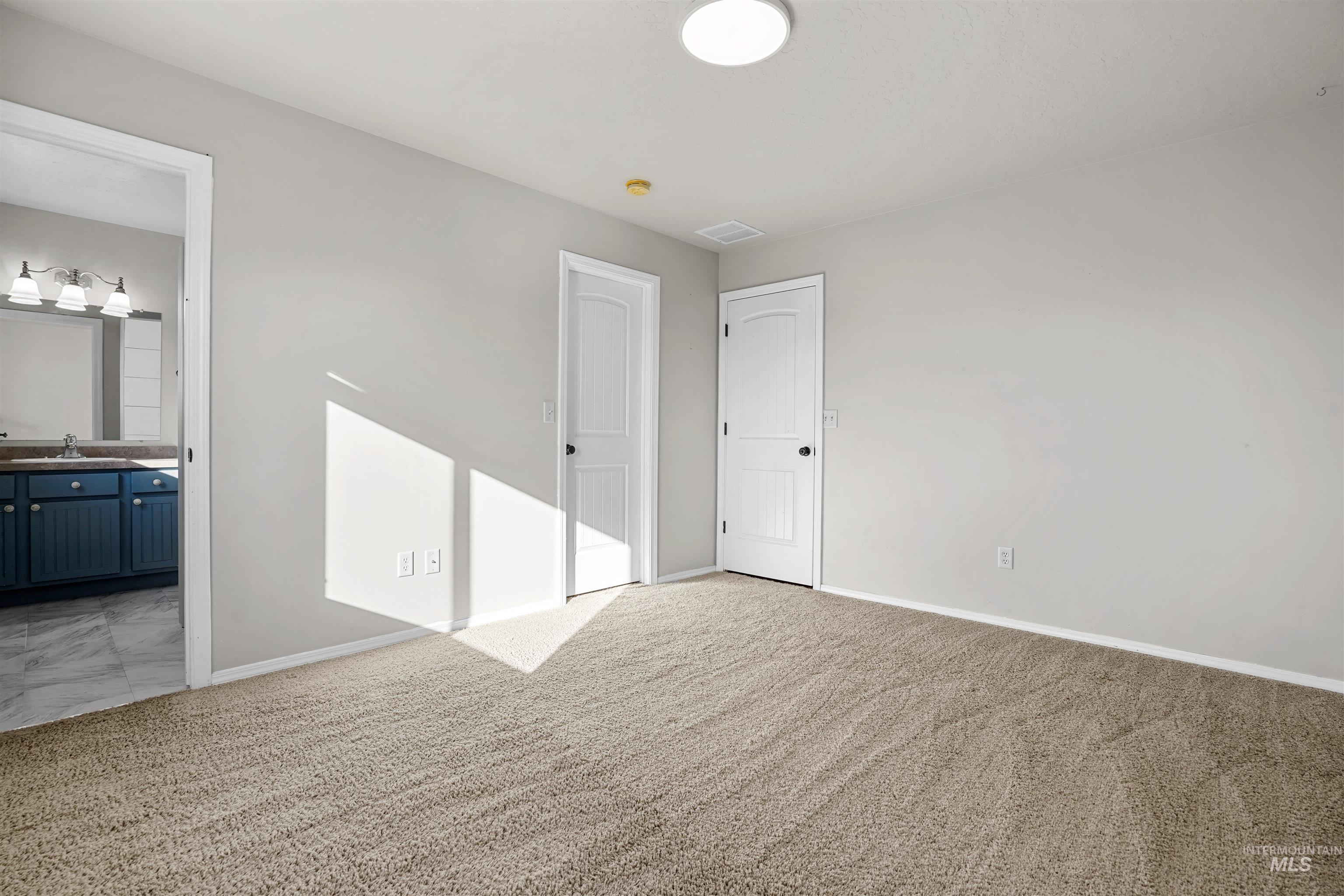 330 W 2nd Street, Hazelton, Idaho 83335, 4 Bedrooms, 2.5 Bathrooms, Residential For Sale, Price $395,000,MLS 98972982