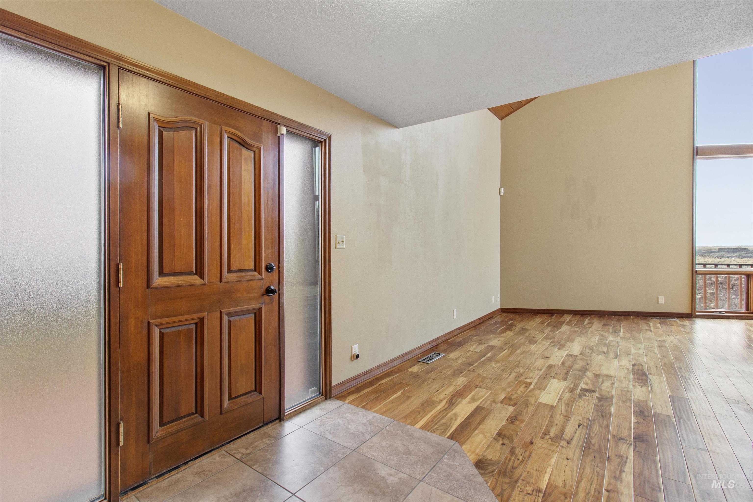 4048 N 3536 E, Kimberly, Idaho 83341, 3 Bedrooms, 3 Bathrooms, Residential For Sale, Price $915,000,MLS 98972983