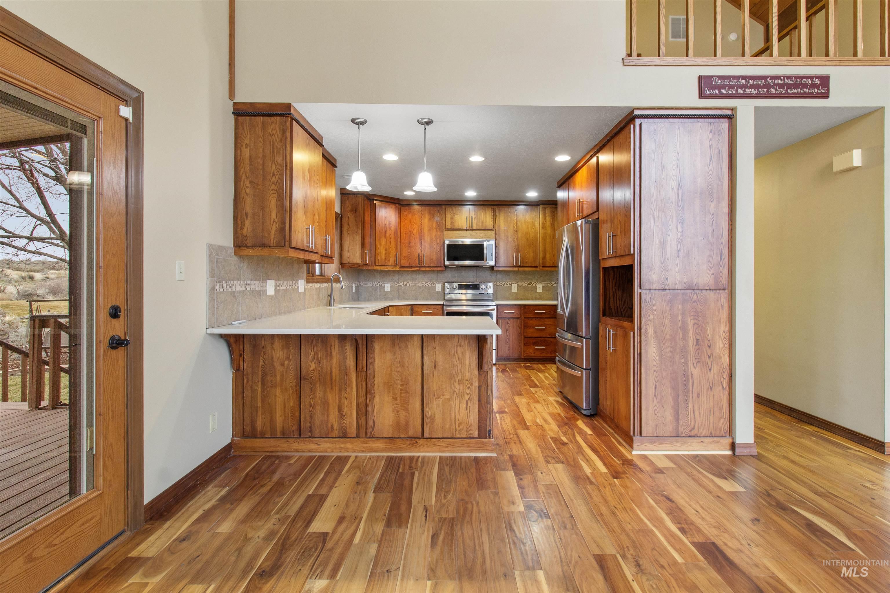 4048 N 3536 E, Kimberly, Idaho 83341, 3 Bedrooms, 3 Bathrooms, Residential For Sale, Price $915,000, 98972983