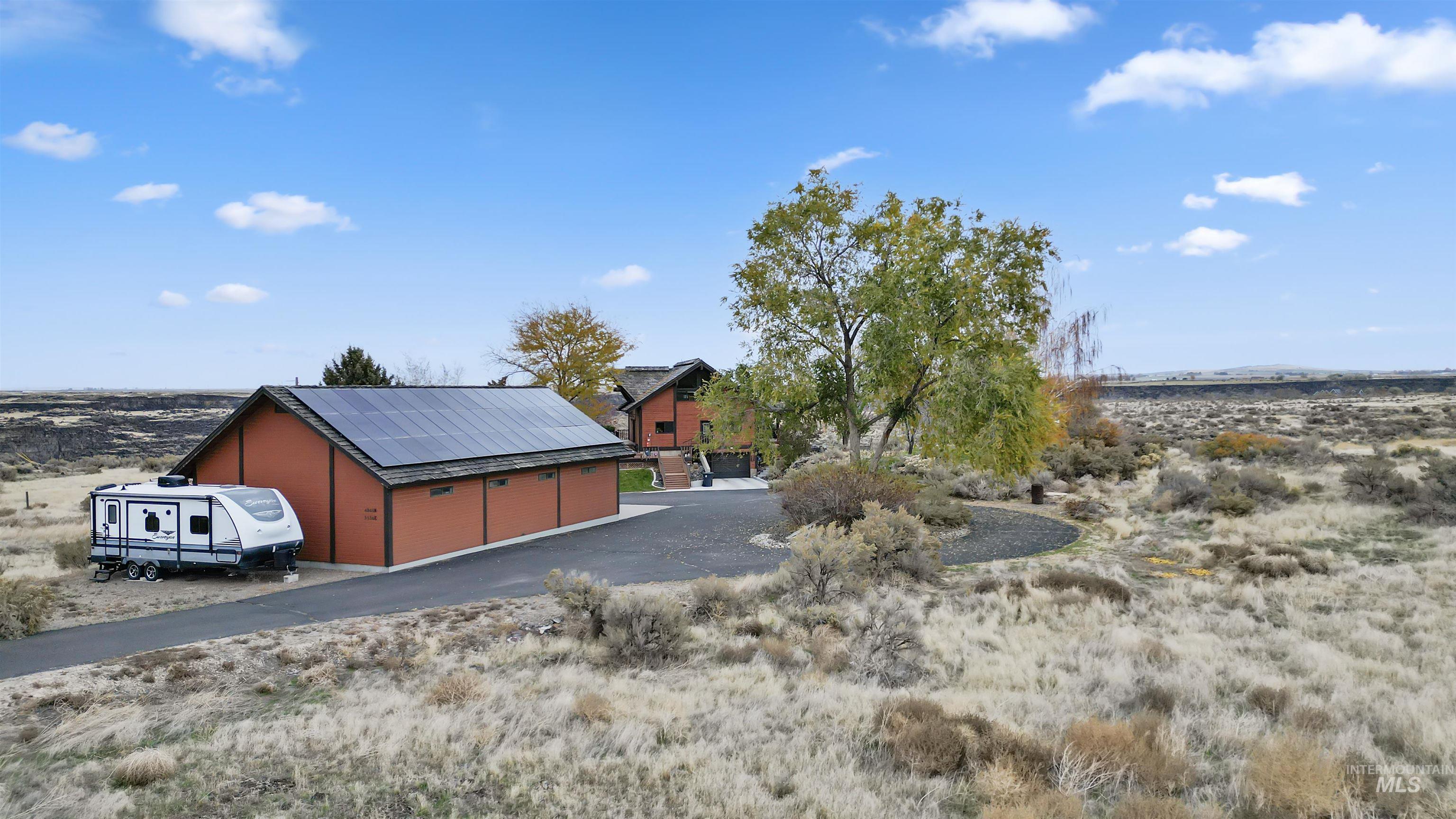 4048 N 3536 E, Kimberly, Idaho 83341, 3 Bedrooms, 3 Bathrooms, Residential For Sale, Price $885,000,MLS 98972983