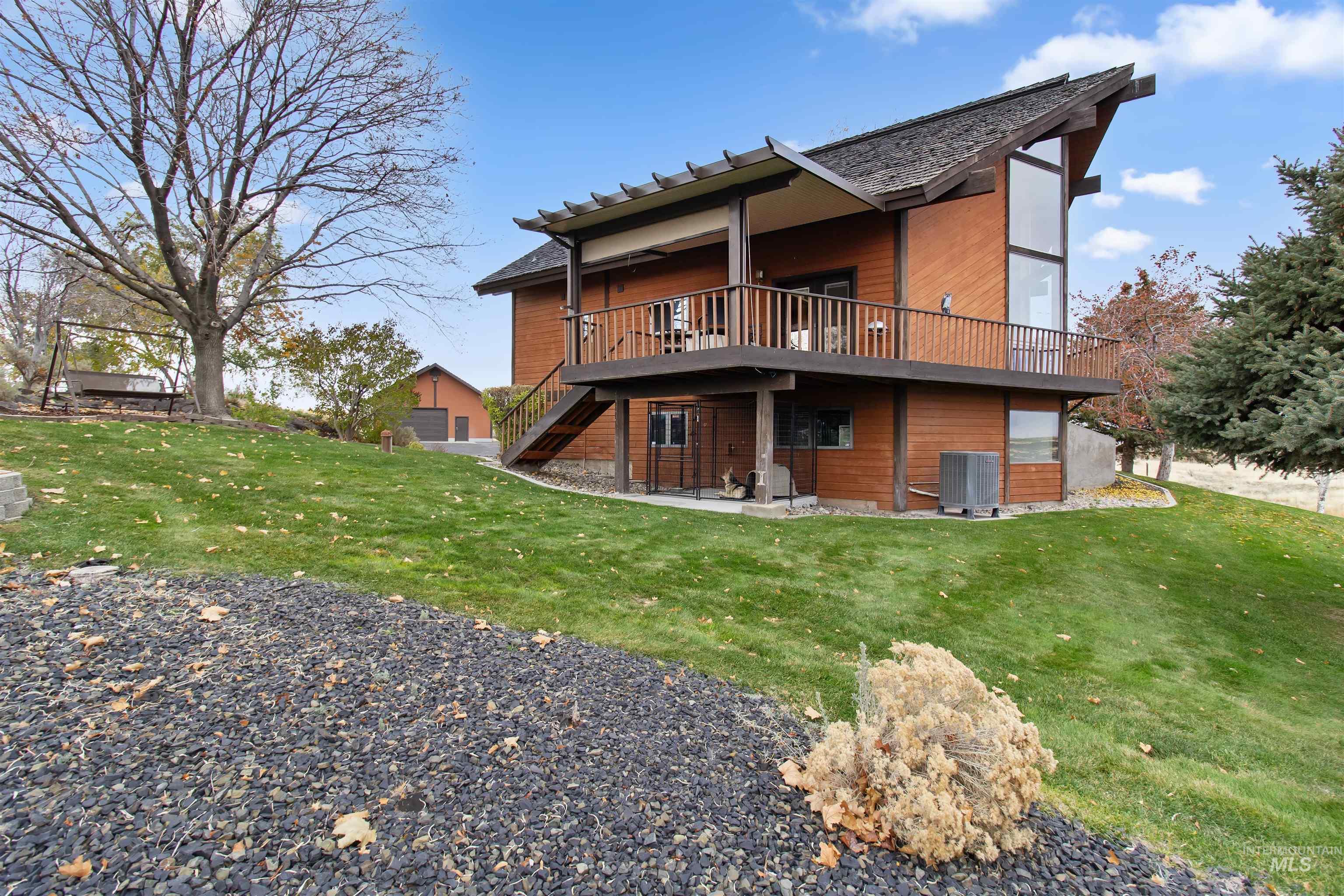 4048 N 3536 E, Kimberly, Idaho 83341, 3 Bedrooms, 3 Bathrooms, Residential For Sale, Price $885,000,MLS 98972983