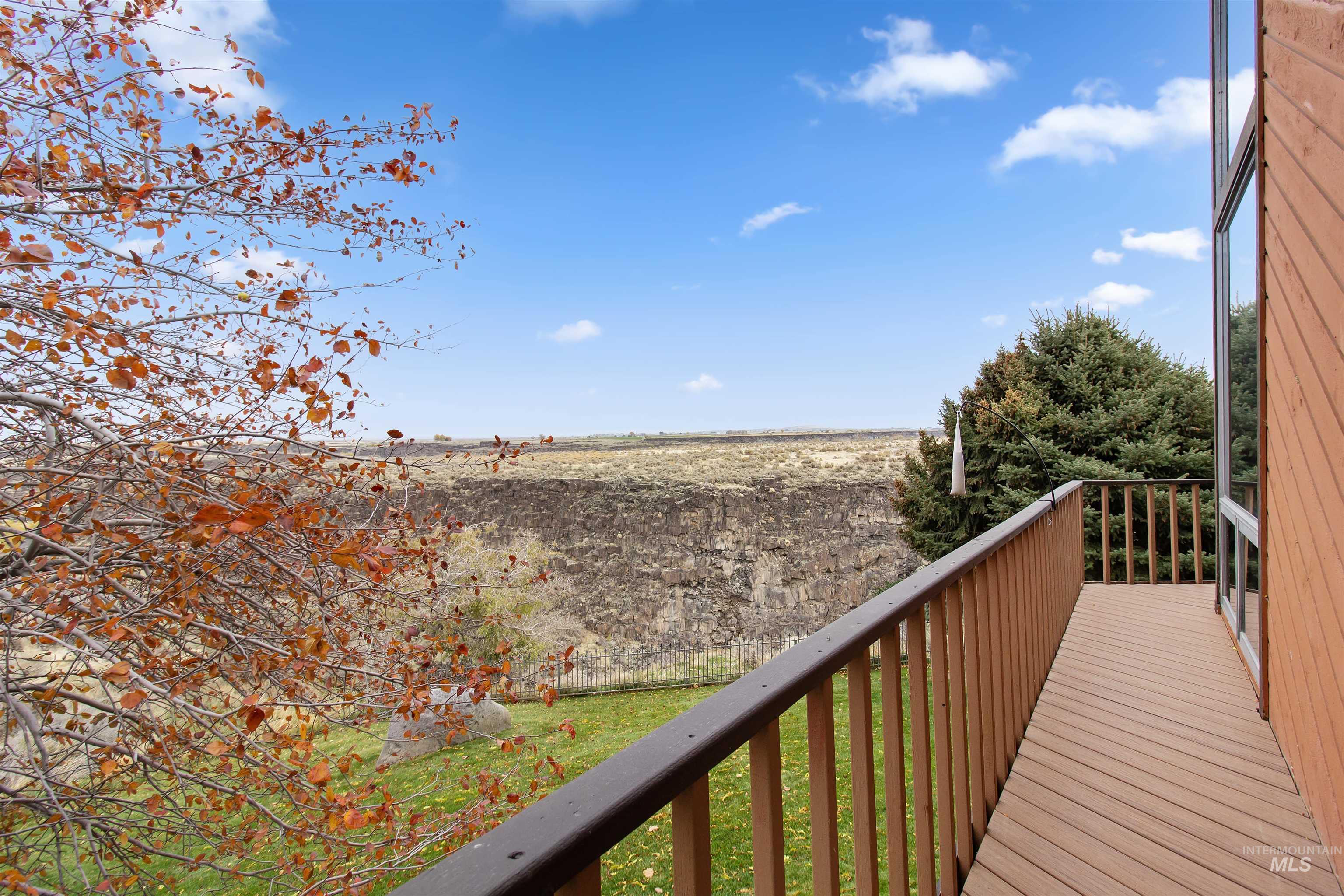 4048 N 3536 E, Kimberly, Idaho 83341, 3 Bedrooms, 3 Bathrooms, Residential For Sale, Price $915,000,MLS 98972983