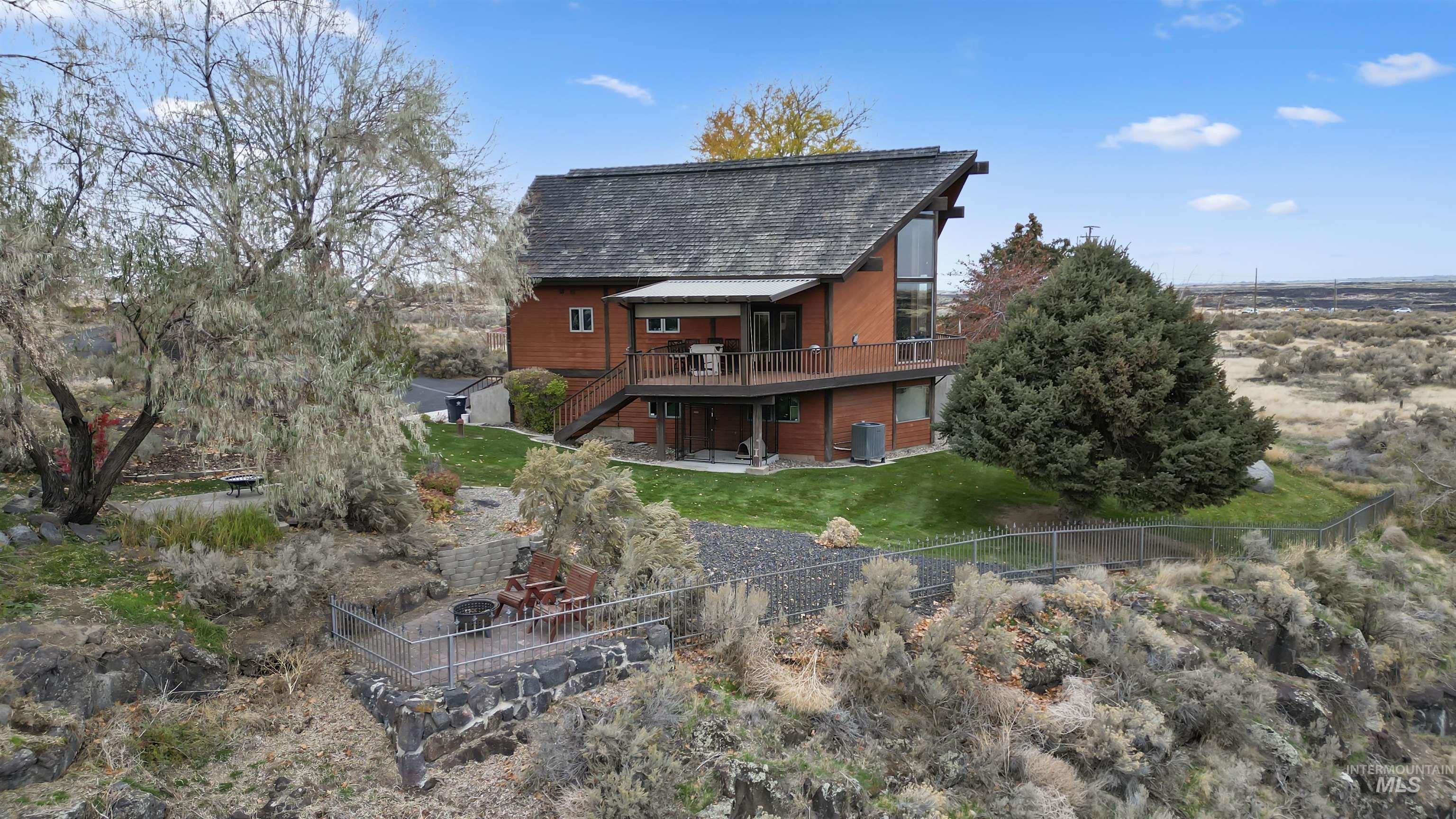 4048 N 3536 E, Kimberly, Idaho 83341, 3 Bedrooms, 3 Bathrooms, Residential For Sale, Price $915,000,MLS 98972983