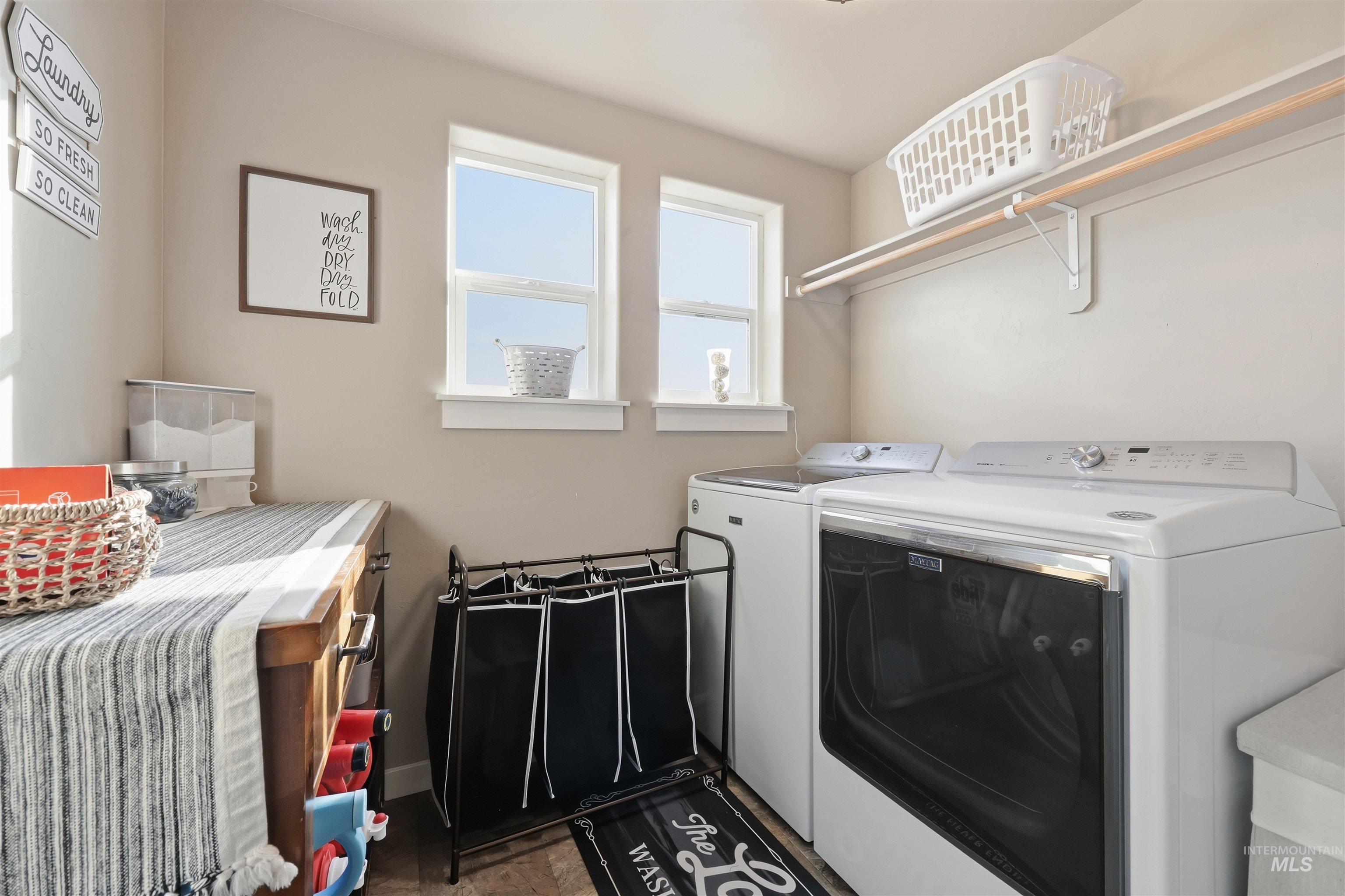 431 S Rocker Avenue, Kuna, Idaho 83634, 4 Bedrooms, 2.5 Bathrooms, Residential For Sale, Price $535,000,MLS 98972984