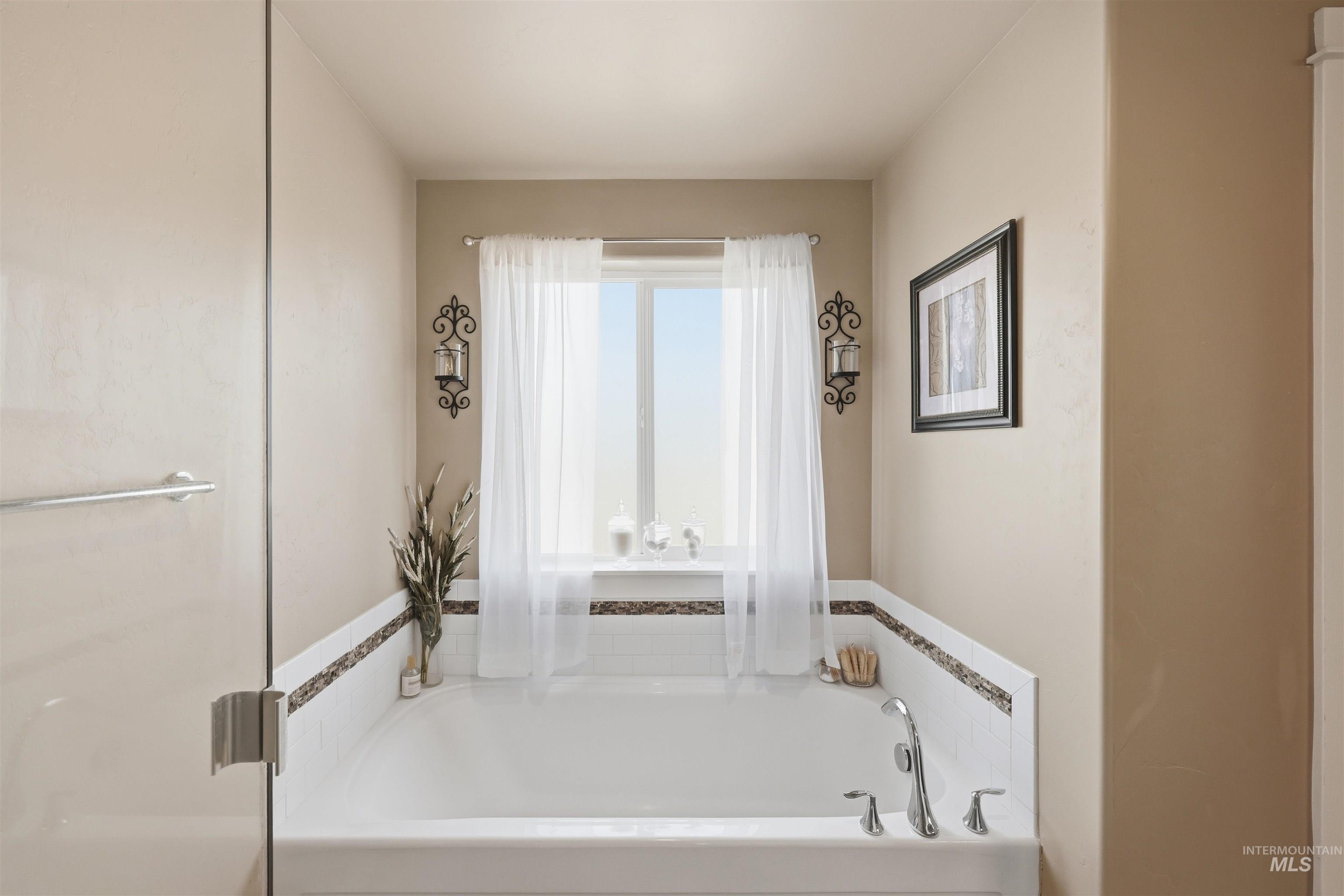 431 S Rocker Avenue, Kuna, Idaho 83634, 4 Bedrooms, 2.5 Bathrooms, Residential For Sale, Price $535,000,MLS 98972984