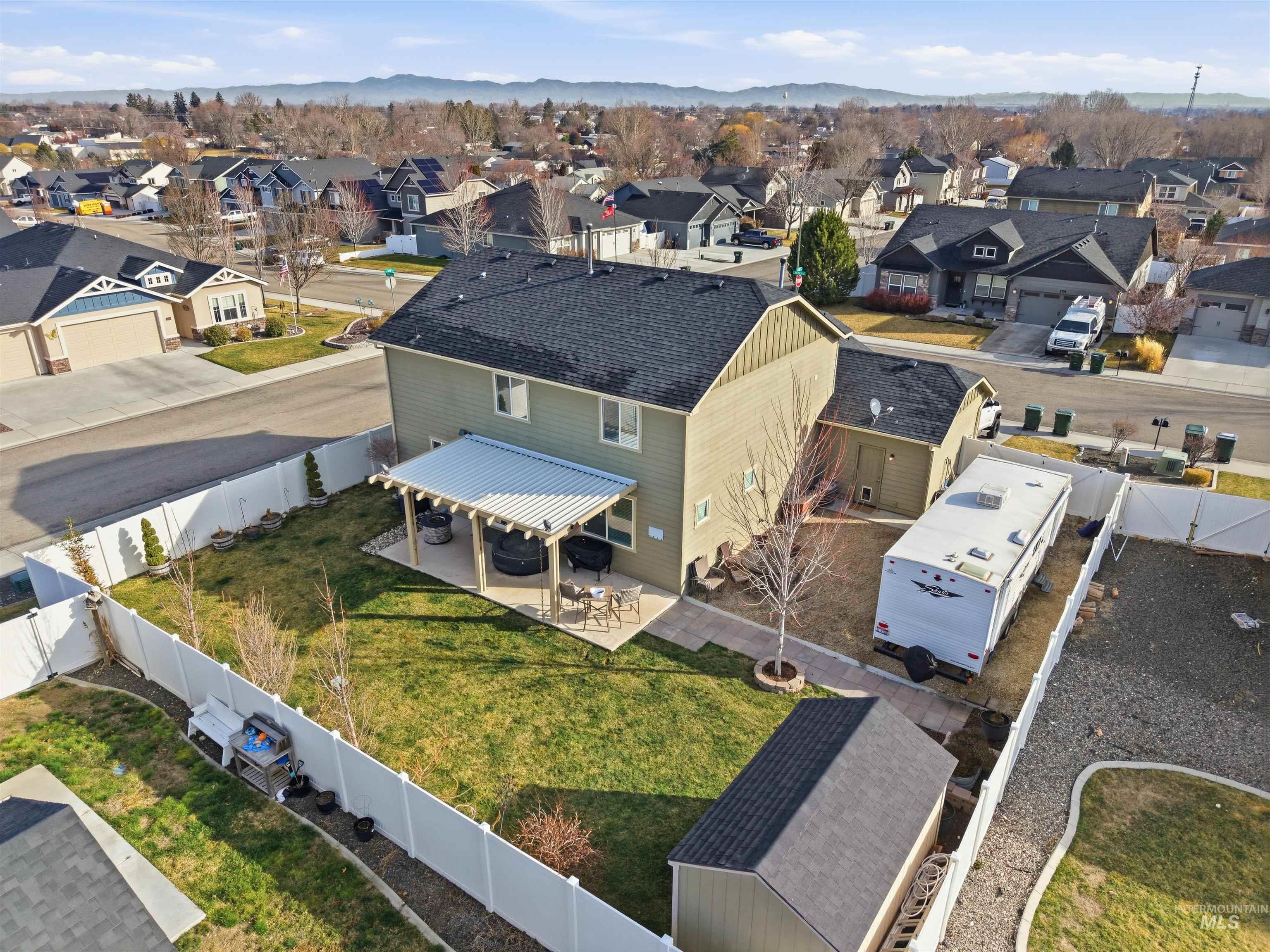 431 S Rocker Avenue, Kuna, Idaho 83634, 4 Bedrooms, 2.5 Bathrooms, Residential For Sale, Price $535,000,MLS 98972984