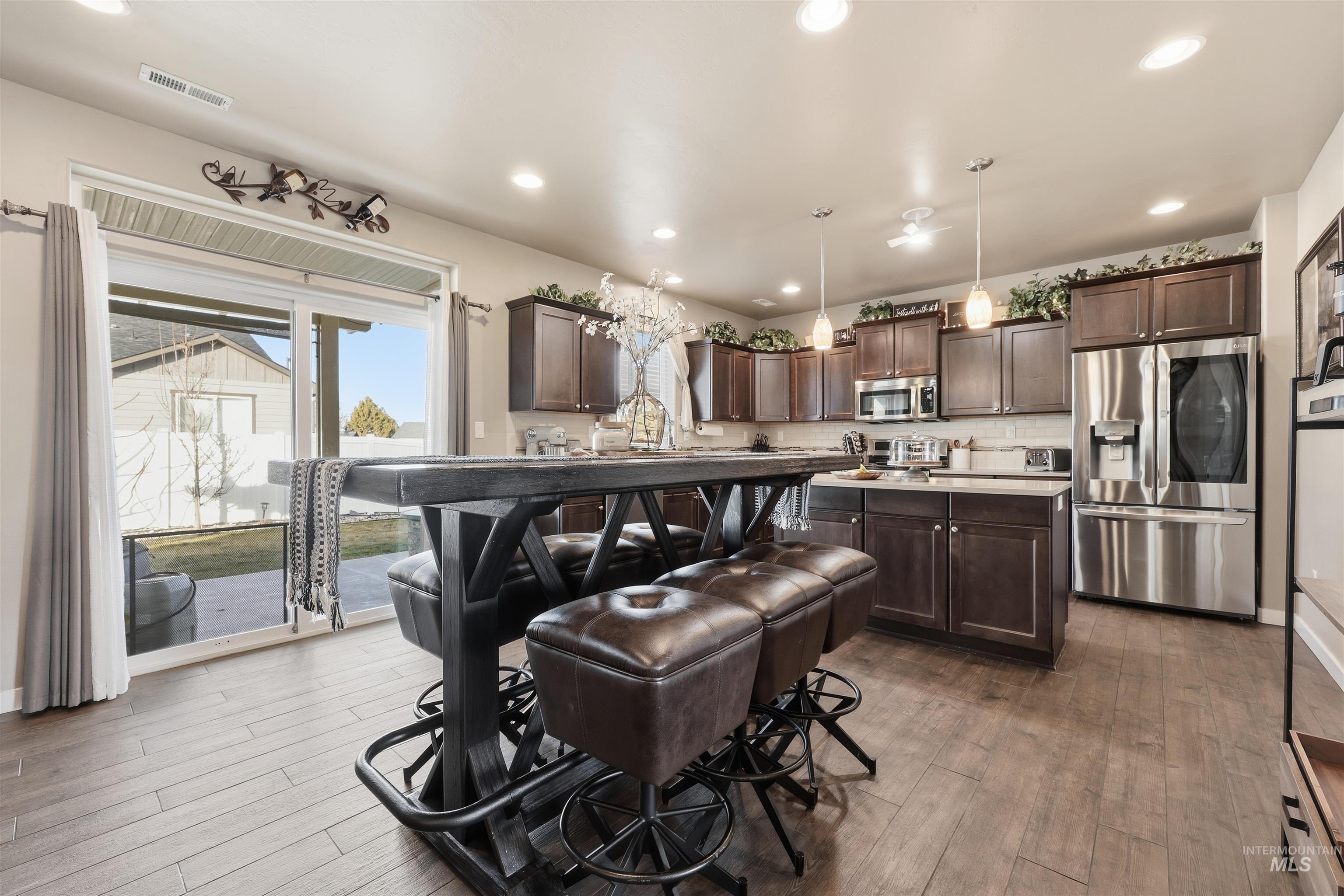 431 S Rocker Avenue, Kuna, Idaho 83634, 4 Bedrooms, 2.5 Bathrooms, Residential For Sale, Price $535,000,MLS 98972984