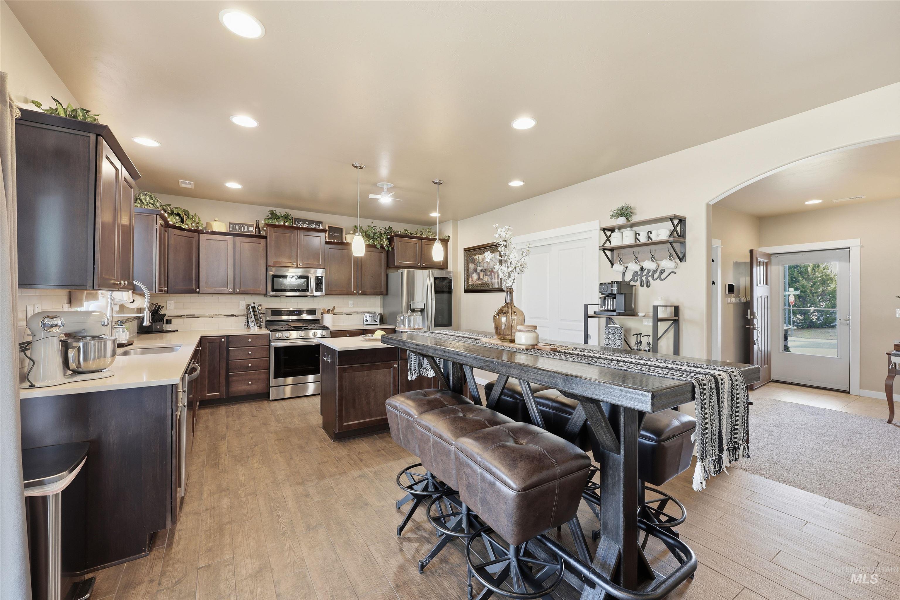 431 S Rocker Avenue, Kuna, Idaho 83634, 4 Bedrooms, 2.5 Bathrooms, Residential For Sale, Price $535,000,MLS 98972984