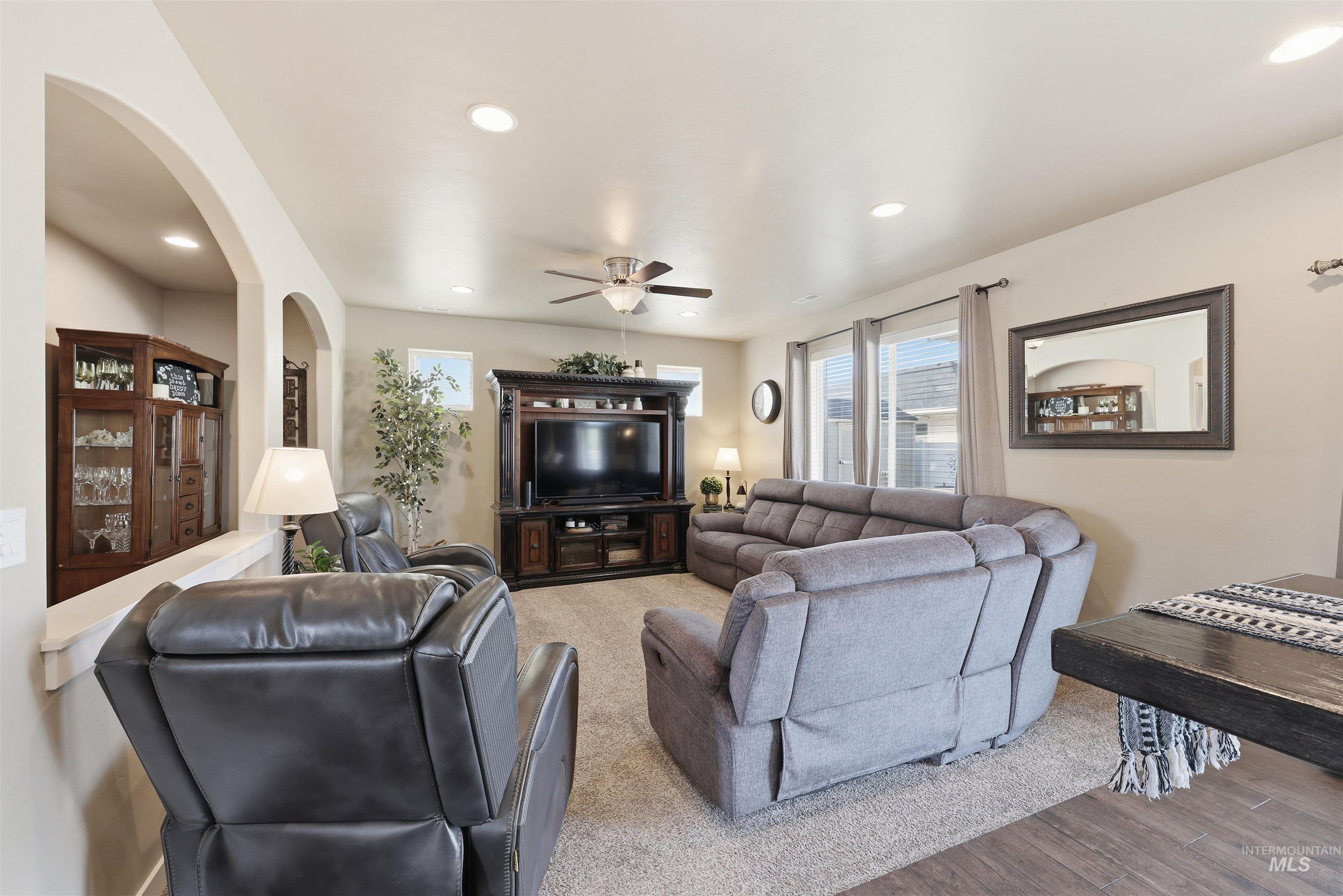 431 S Rocker Avenue, Kuna, Idaho 83634, 4 Bedrooms, 2.5 Bathrooms, Residential For Sale, Price $535,000,MLS 98972984