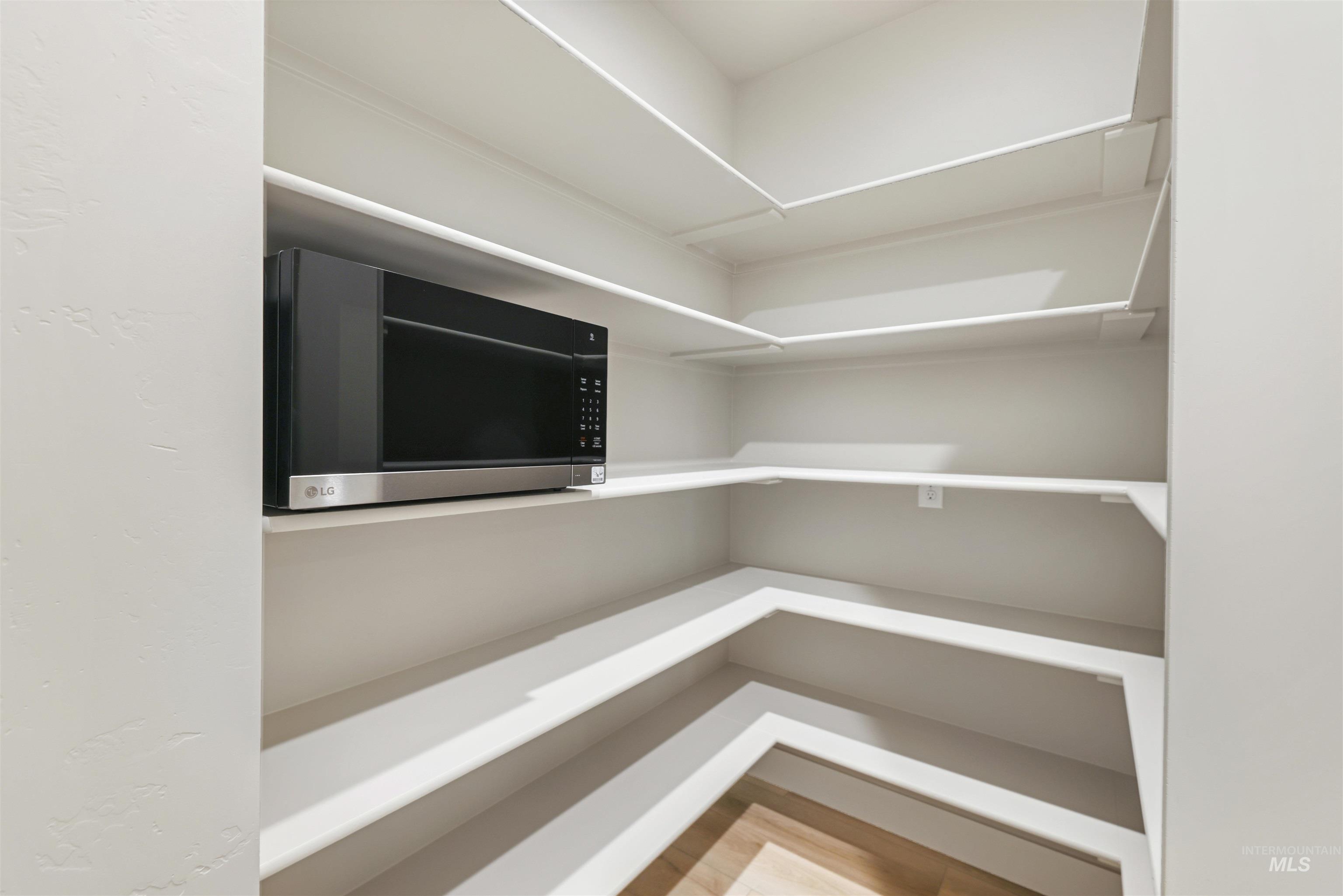 109 Stella Circle, Hagerman, Idaho 83332, 3 Bedrooms, 2 Bathrooms, Residential For Sale, Price $749,900,MLS 98972985