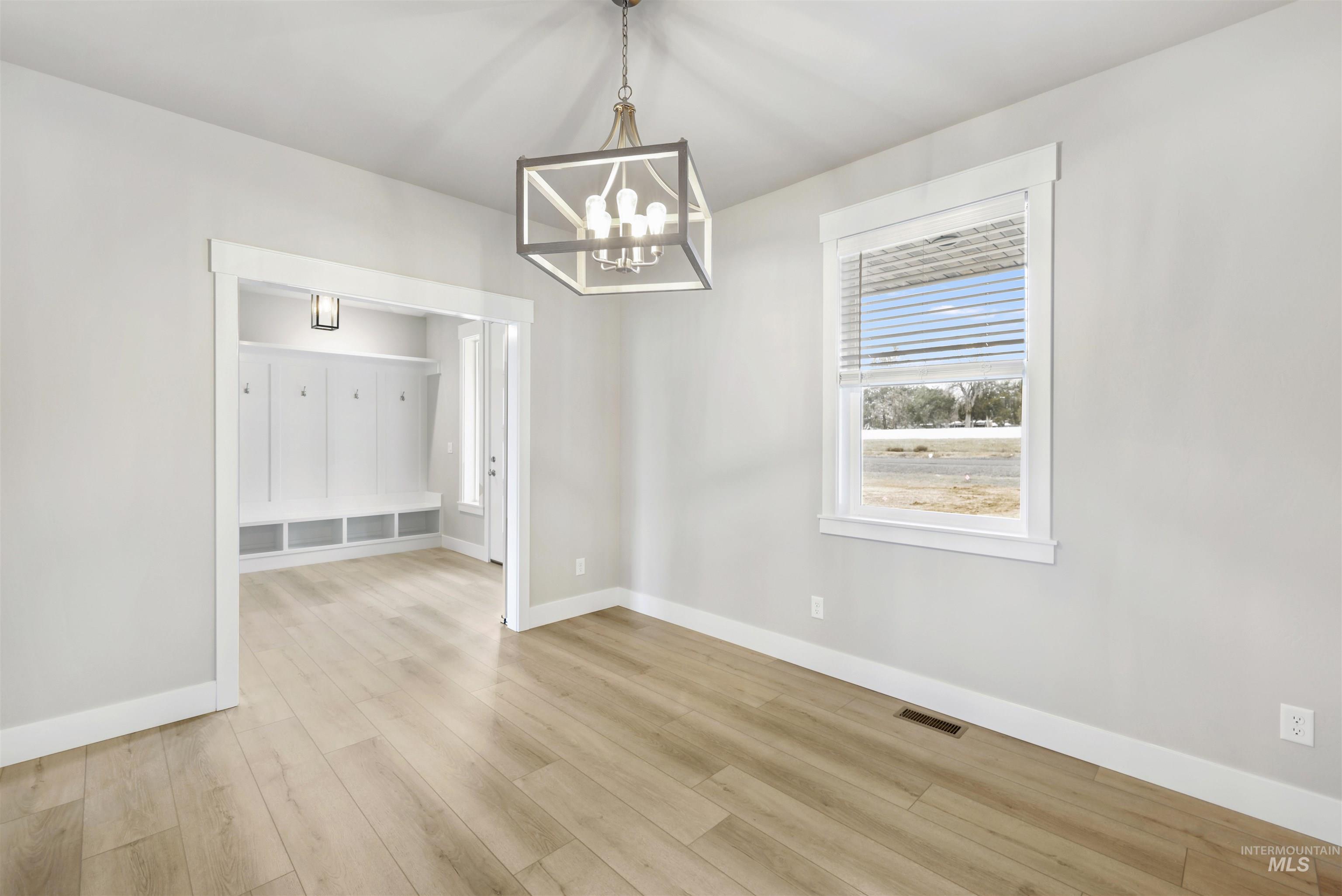 109 Stella Circle, Hagerman, Idaho 83332, 3 Bedrooms, 2 Bathrooms, Residential For Sale, Price $744,900,MLS 98972985
