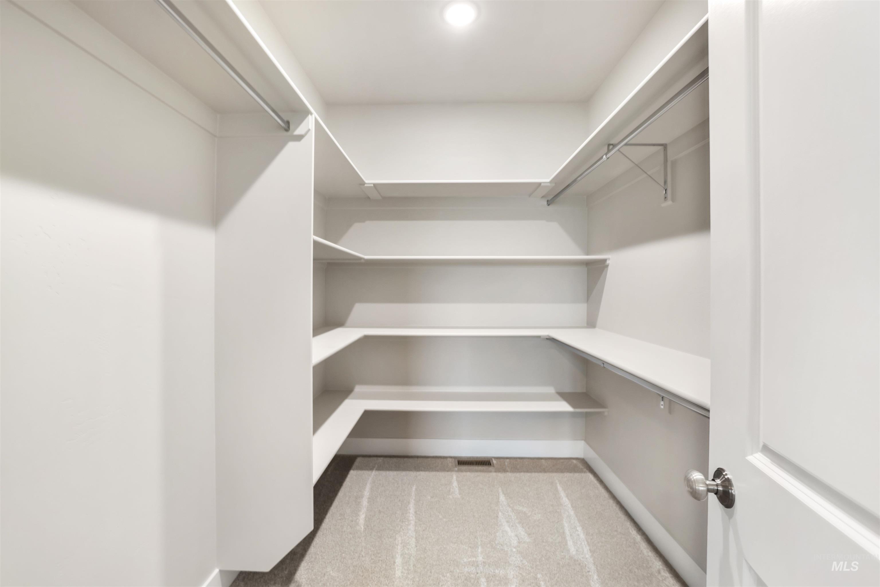 109 Stella Circle, Hagerman, Idaho 83332, 3 Bedrooms, 2 Bathrooms, Residential For Sale, Price $749,900,MLS 98972985