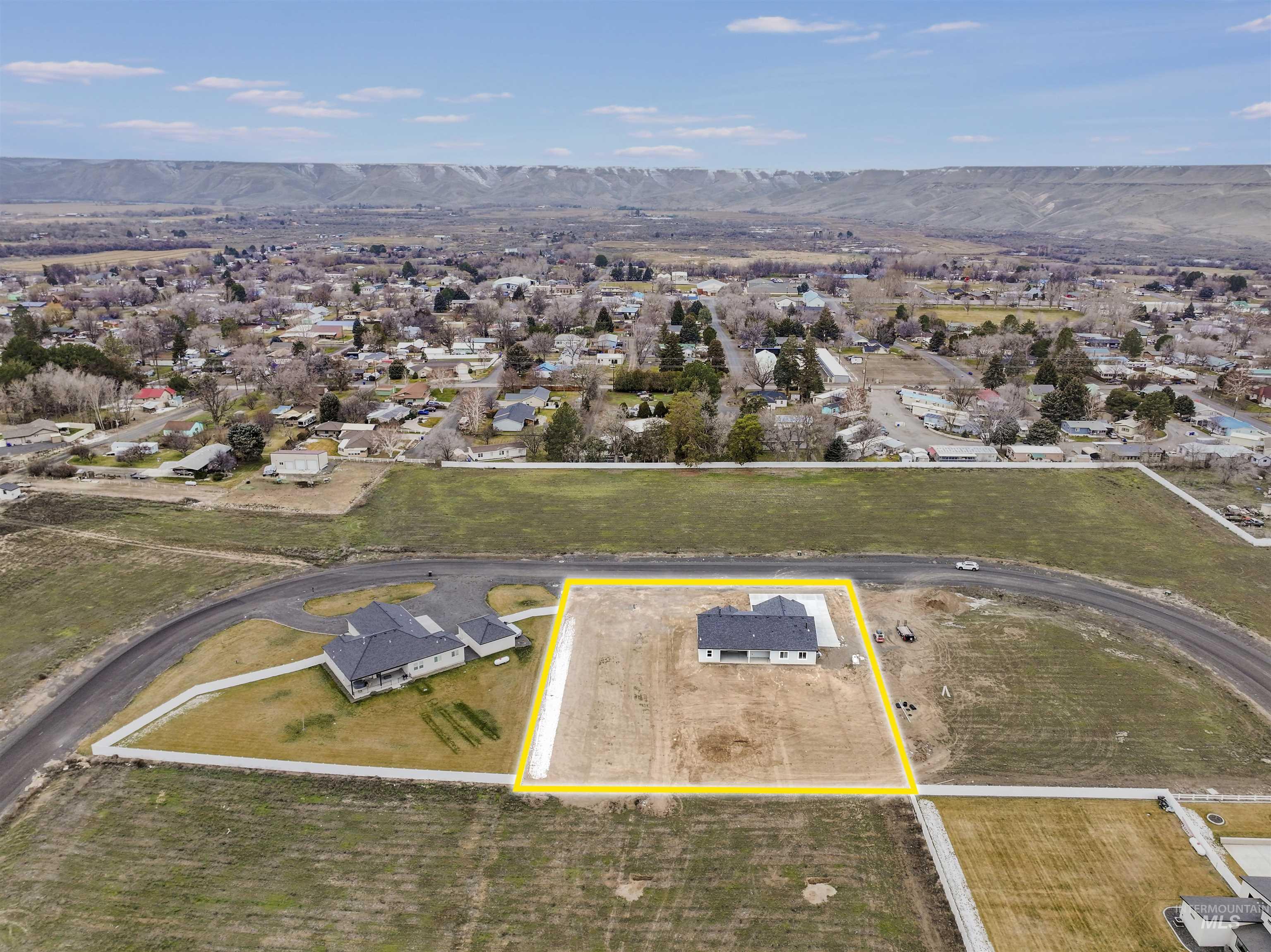 109 Stella Circle, Hagerman, Idaho 83332, 3 Bedrooms, 2 Bathrooms, Residential For Sale, Price $749,900,MLS 98972985