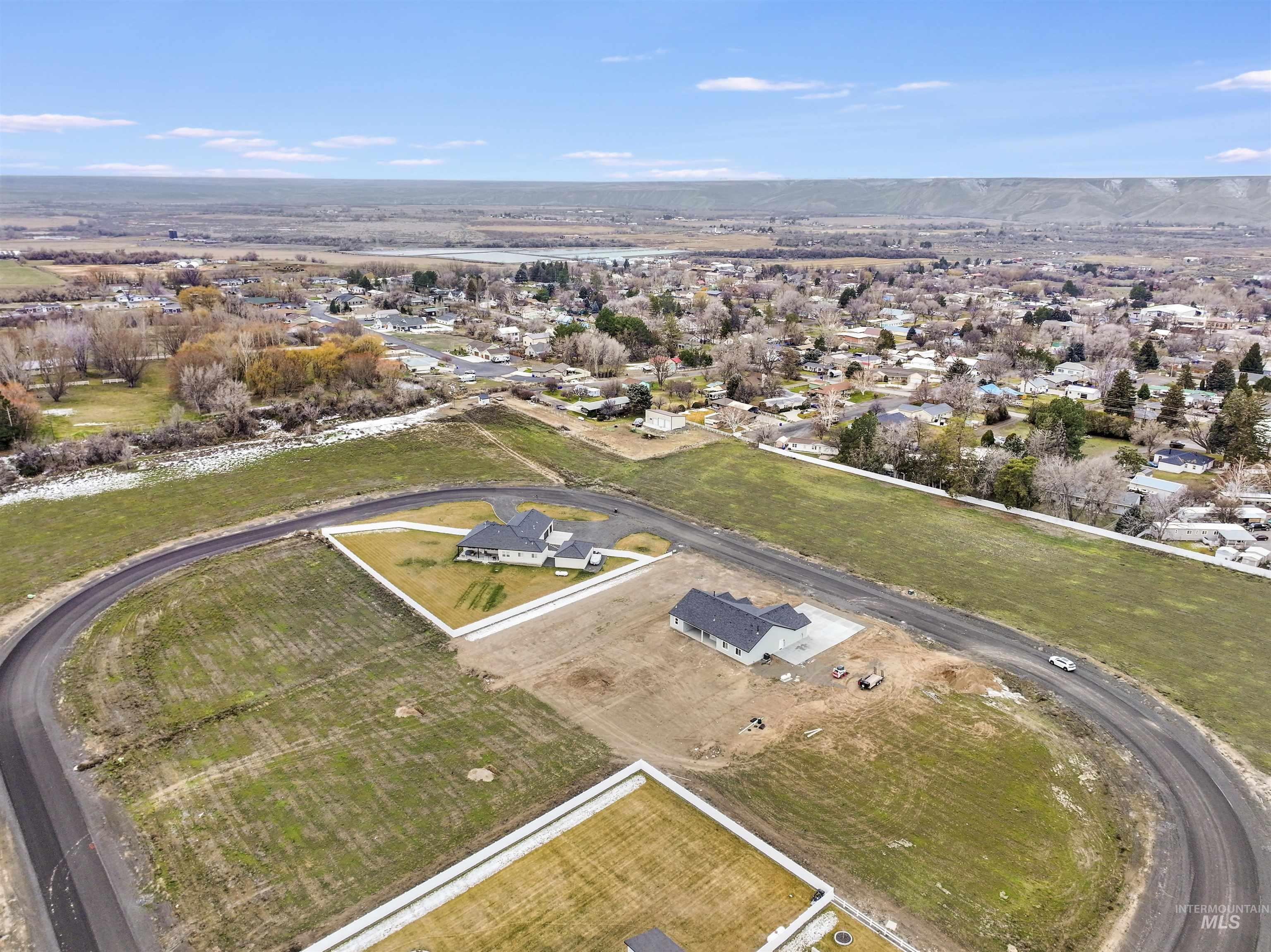 109 Stella Circle, Hagerman, Idaho 83332, 3 Bedrooms, 2 Bathrooms, Residential For Sale, Price $744,900,MLS 98972985