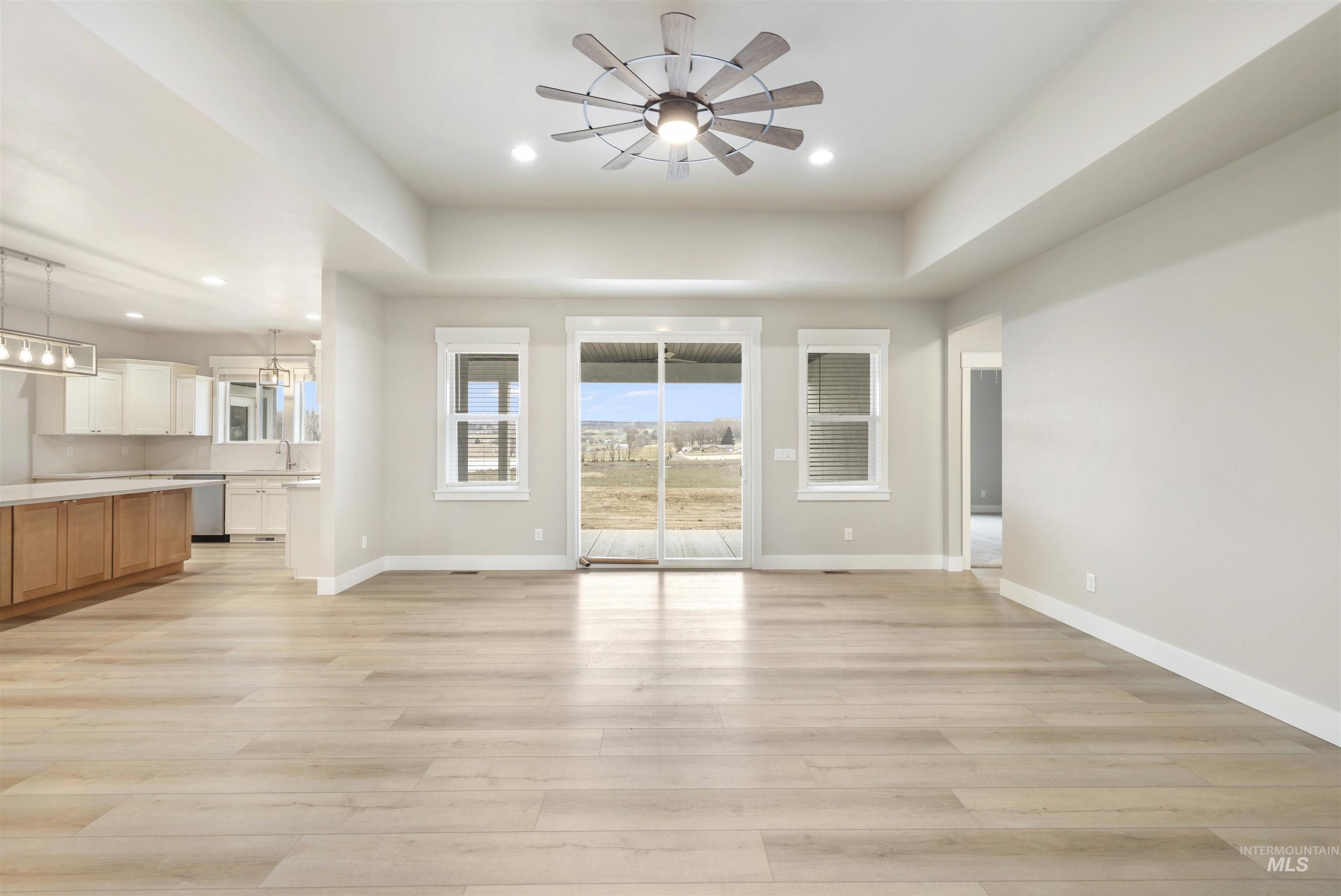 109 Stella Circle, Hagerman, Idaho 83332, 3 Bedrooms, 2 Bathrooms, Residential For Sale, Price $744,900,MLS 98972985