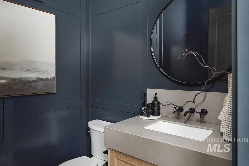 8165 W Corinthia St, Eagle, Idaho 83616, 3 Bedrooms, 2.5 Bathrooms, Residential For Sale, Price $877,000,MLS 98972986