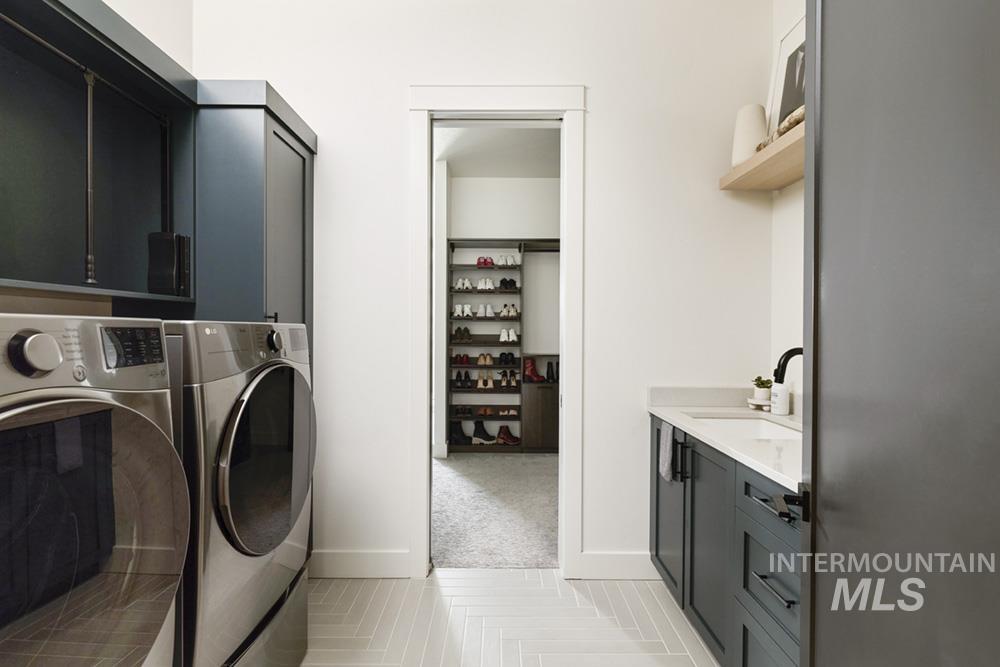 8165 W Corinthia St, Eagle, Idaho 83616, 3 Bedrooms, 2.5 Bathrooms, Residential For Sale, Price $877,000,MLS 98972986