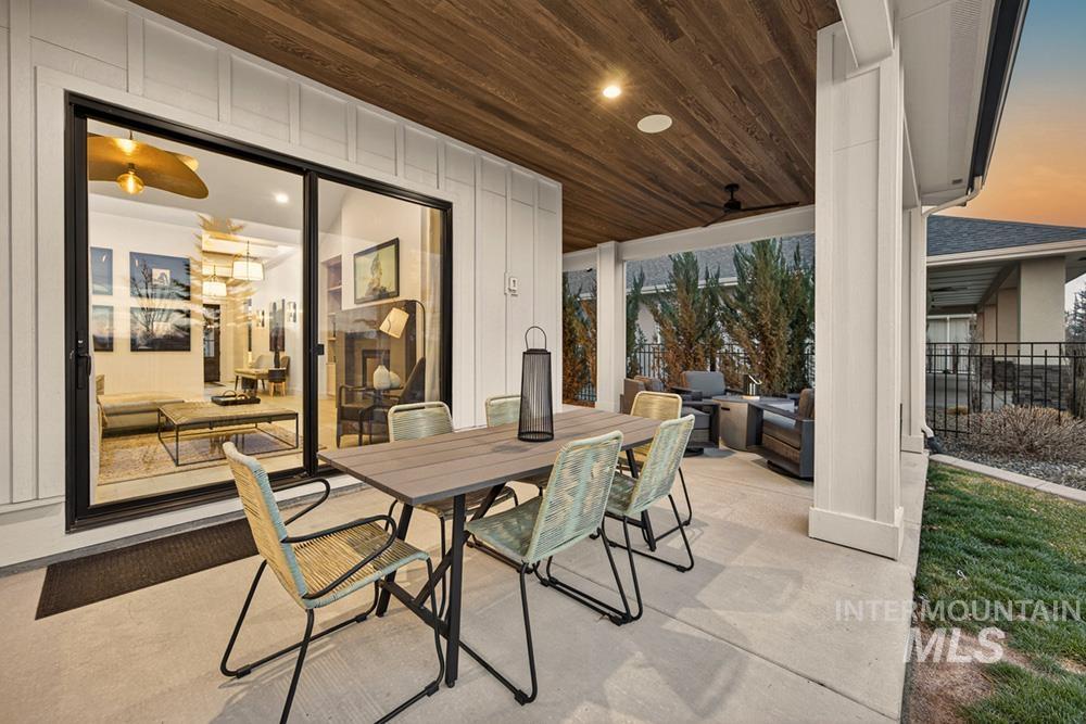 8165 W Corinthia St, Eagle, Idaho 83616, 3 Bedrooms, 2.5 Bathrooms, Residential For Sale, Price $877,000, 98972986