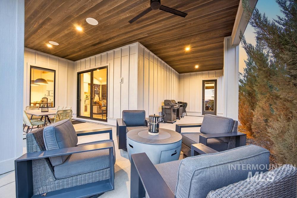 8165 W Corinthia St, Eagle, Idaho 83616, 3 Bedrooms, 2.5 Bathrooms, Residential For Sale, Price $877,000, 98972986