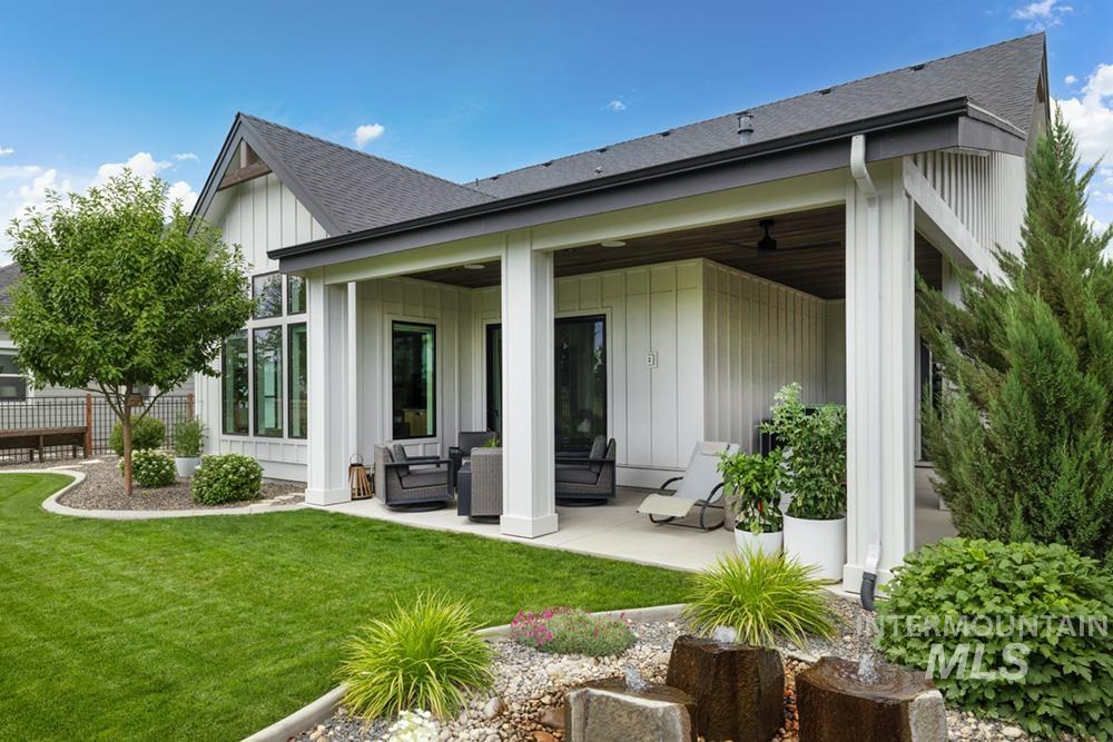 8165 W Corinthia St, Eagle, Idaho 83616, 3 Bedrooms, 2.5 Bathrooms, Residential For Sale, Price $877,000,MLS 98972986