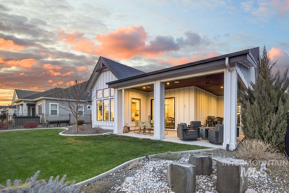 8165 W Corinthia St, Eagle, Idaho 83616, 3 Bedrooms, 2.5 Bathrooms, Residential For Sale, Price $877,000, 98972986