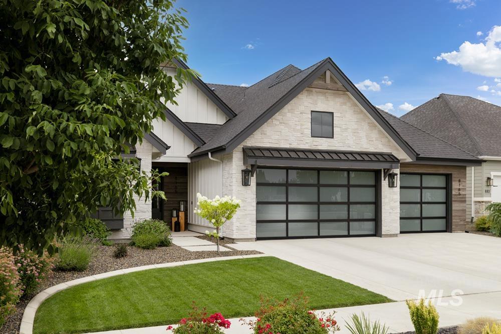 8165 W Corinthia St, Eagle, Idaho 83616, 3 Bedrooms, 2.5 Bathrooms, Residential For Sale, Price $877,000,MLS 98972986