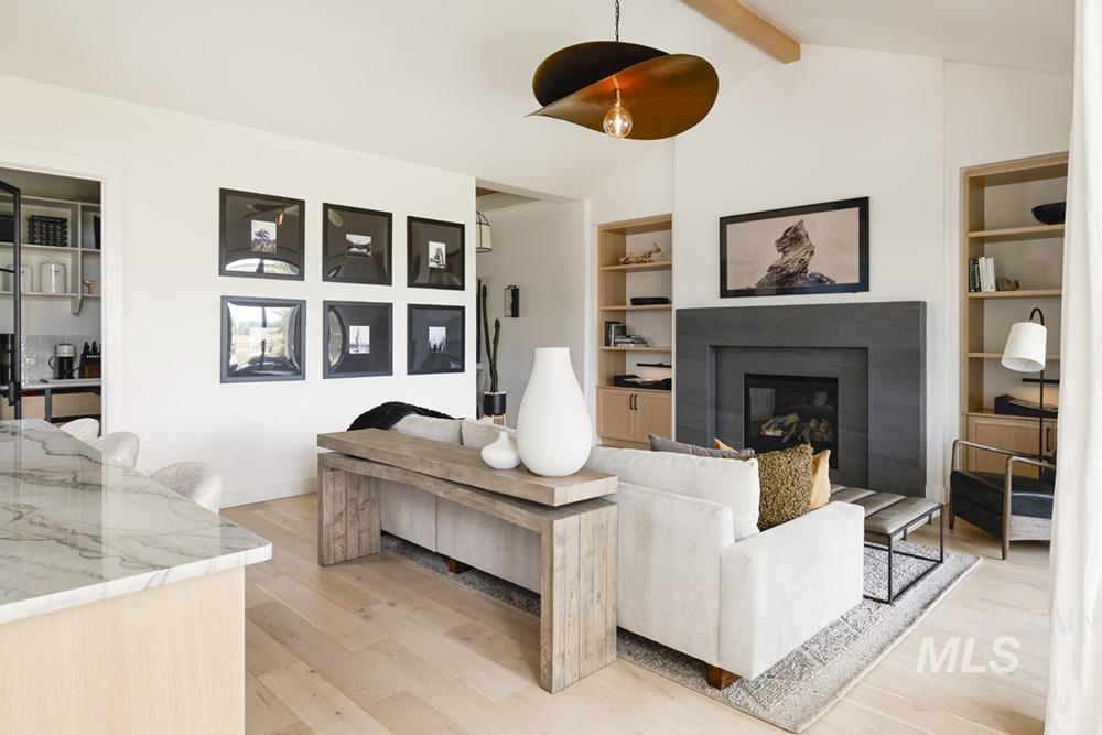 8165 W Corinthia St, Eagle, Idaho 83616, 3 Bedrooms, 2.5 Bathrooms, Residential For Sale, Price $877,000,MLS 98972986