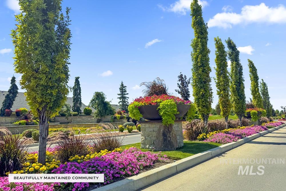 8165 W Corinthia St, Eagle, Idaho 83616, 3 Bedrooms, 2.5 Bathrooms, Residential For Sale, Price $877,000, 98972986