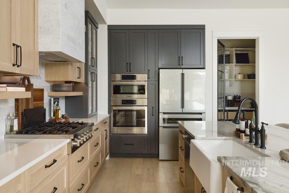 8165 W Corinthia St, Eagle, Idaho 83616, 3 Bedrooms, 2.5 Bathrooms, Residential For Sale, Price $877,000,MLS 98972986