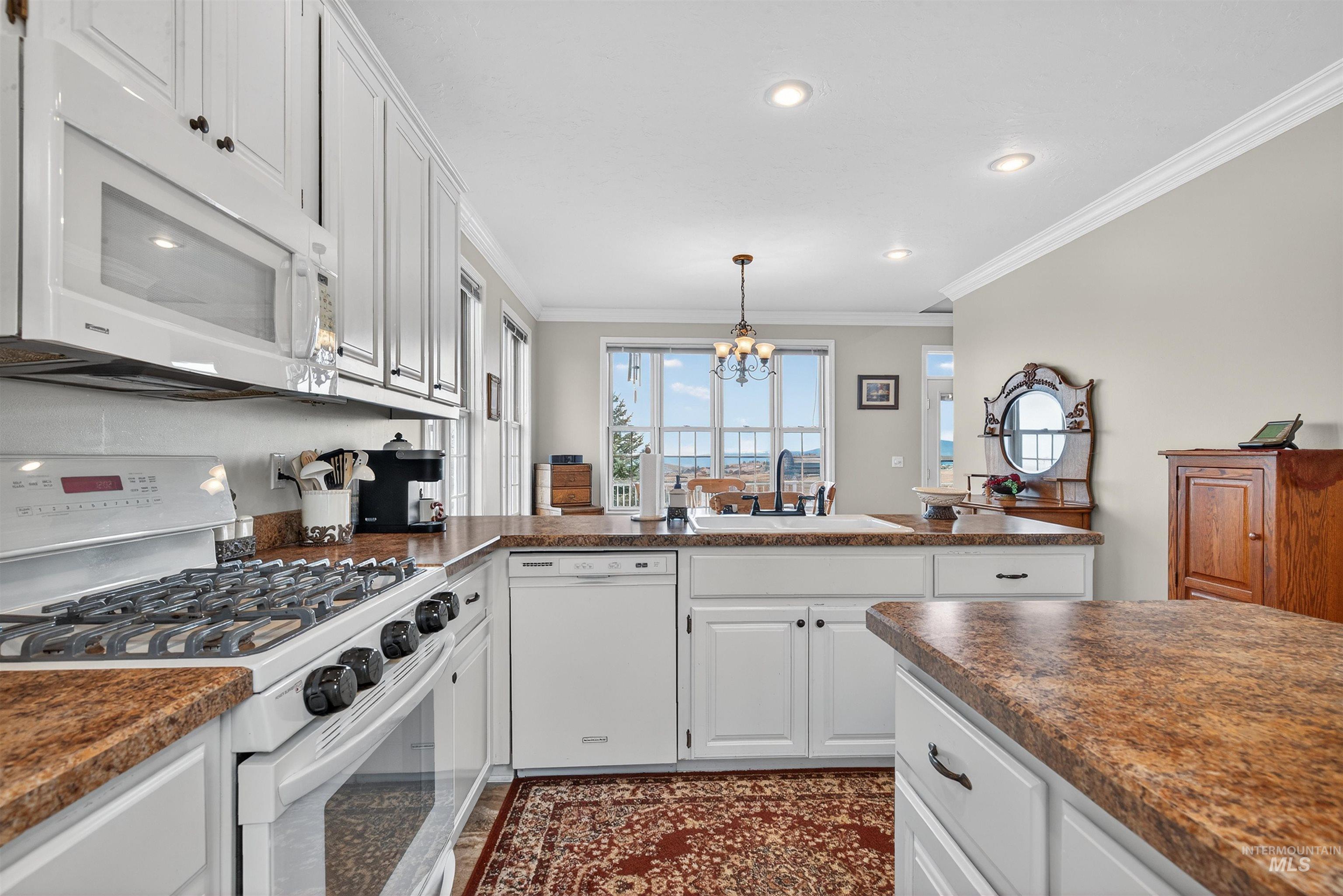 5 Red Barn Lane, Grangeville, Idaho 83530, 2 Bedrooms, 2 Bathrooms, Residential For Sale, Price $509,000,MLS 98972988