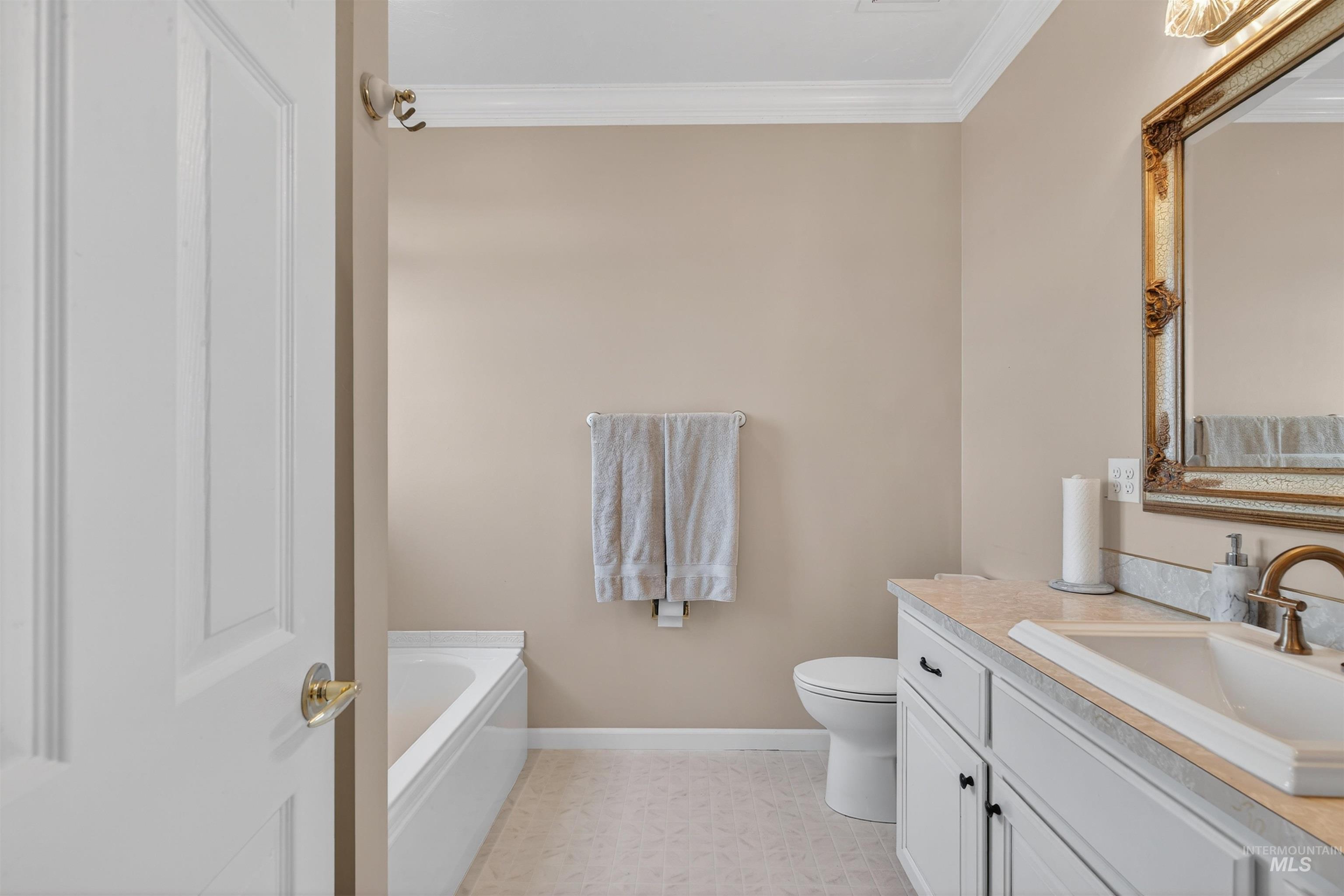 5 Red Barn Lane, Grangeville, Idaho 83530, 2 Bedrooms, 2 Bathrooms, Residential For Sale, Price $509,000,MLS 98972988