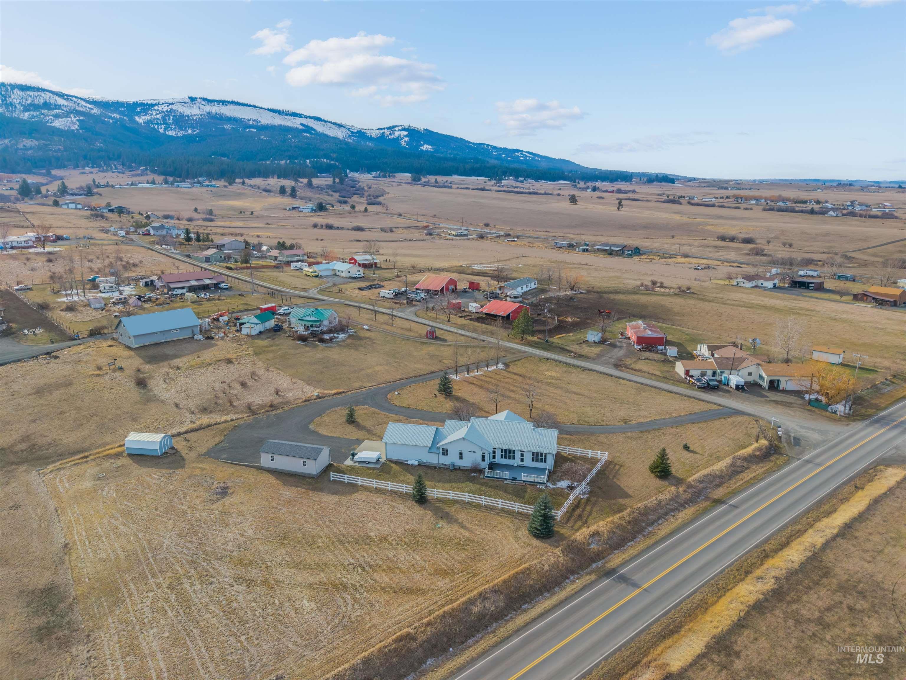 5 Red Barn Lane, Grangeville, Idaho 83530, 2 Bedrooms, 2 Bathrooms, Residential For Sale, Price $509,000,MLS 98972988