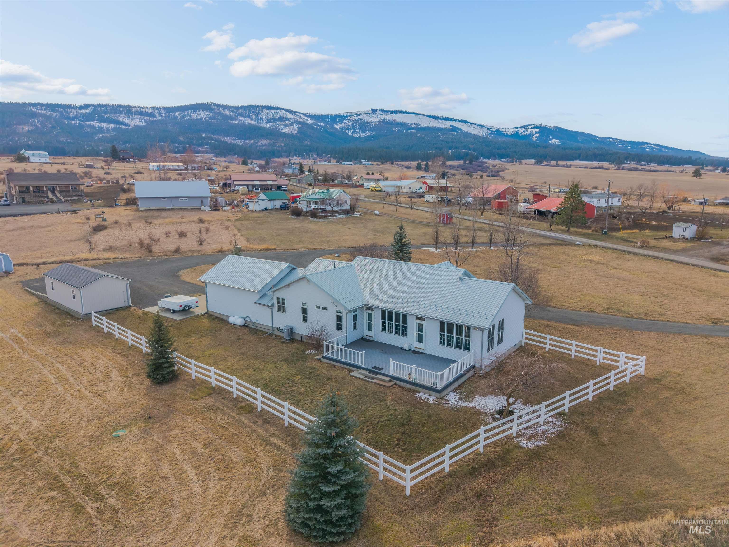 5 Red Barn Lane, Grangeville, Idaho 83530, 2 Bedrooms, 2 Bathrooms, Residential For Sale, Price $509,000,MLS 98972988