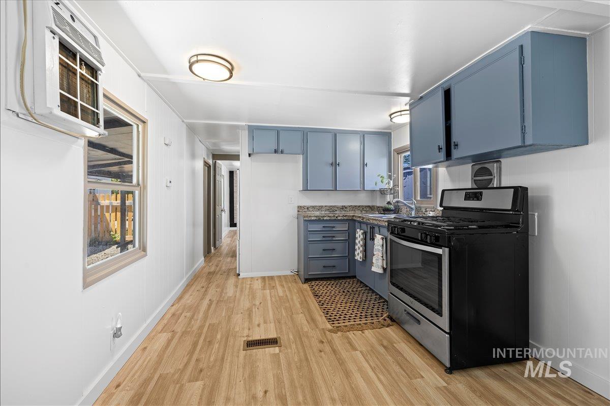 6728 W Fairview Ave, Boise, Idaho 83704, 2 Bedrooms, 1 Bathroom, Residential For Sale, Price $35,000,MLS 98972989