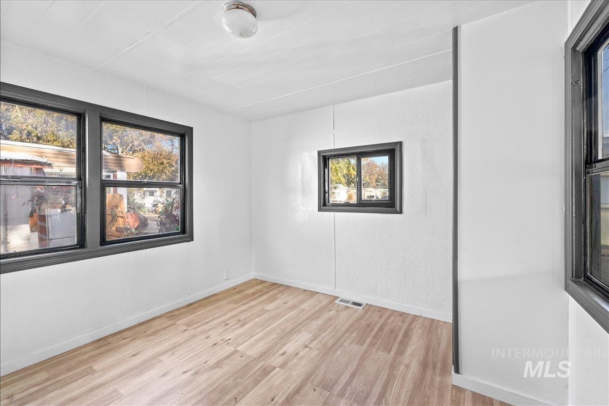 6728 W Fairview Ave, Boise, Idaho 83704, 2 Bedrooms, 1 Bathroom, Residential For Sale, Price $35,000,MLS 98972991