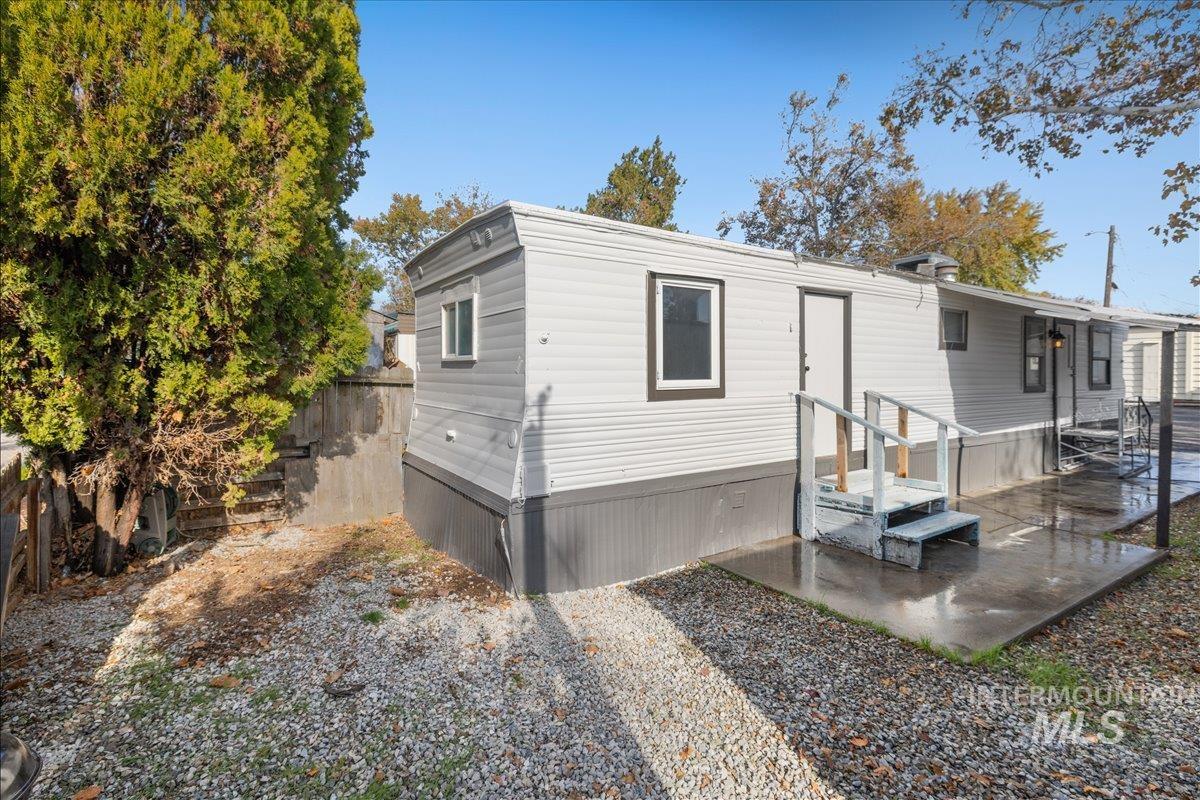 6728 W Fairview Ave, Boise, Idaho 83704, 2 Bedrooms, 1 Bathroom, Residential For Sale, Price $35,000,MLS 98972991