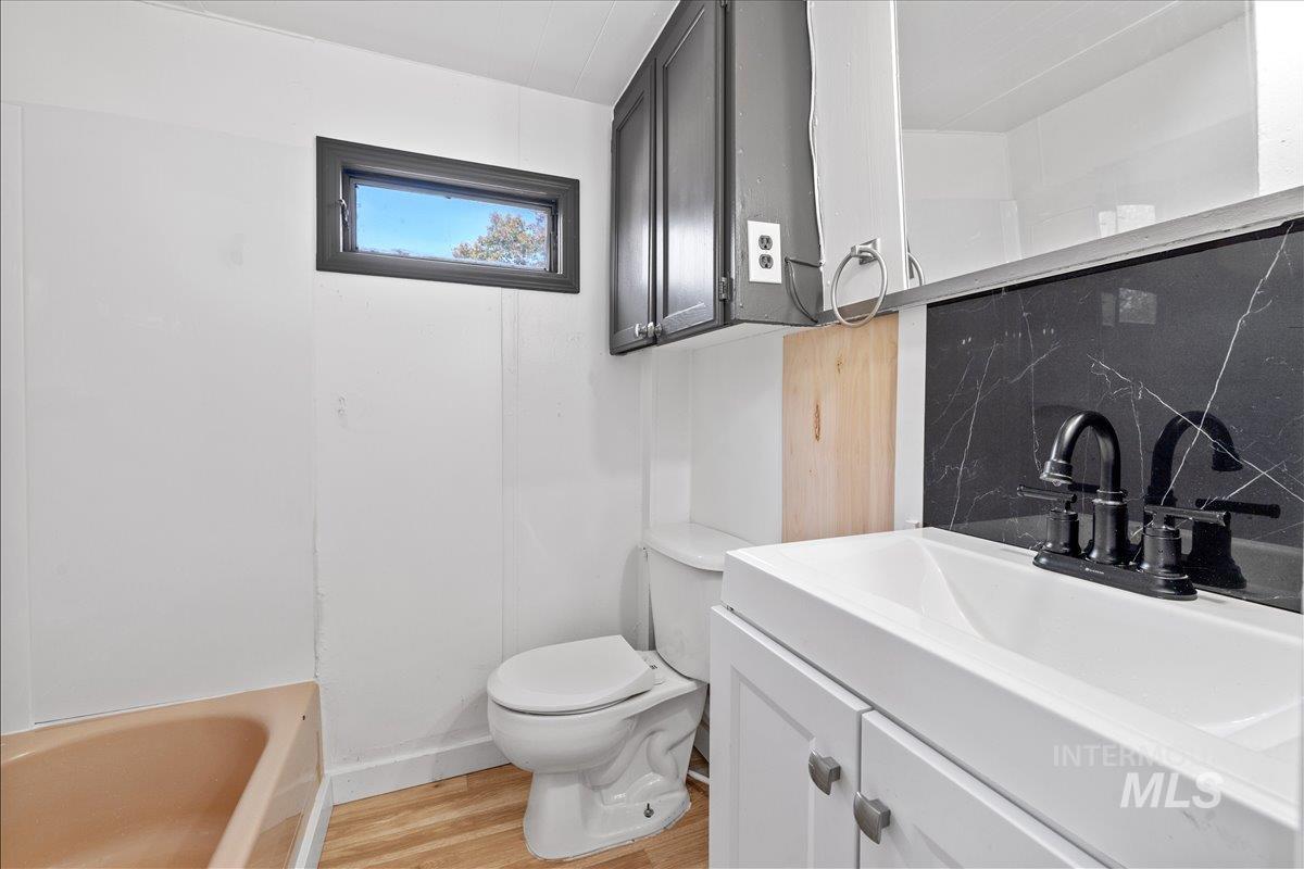 6728 W Fairview Ave, Boise, Idaho 83704, 2 Bedrooms, 1 Bathroom, Residential For Sale, Price $35,000,MLS 98972991