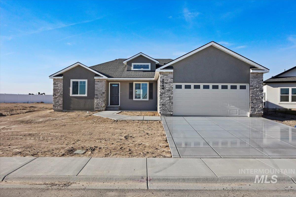 2044 Lowline Avenue, Twin Falls, Idaho 83301, 4 Bedrooms, 2 Bathrooms, Residential For Sale, Price $379,000,MLS 98972995