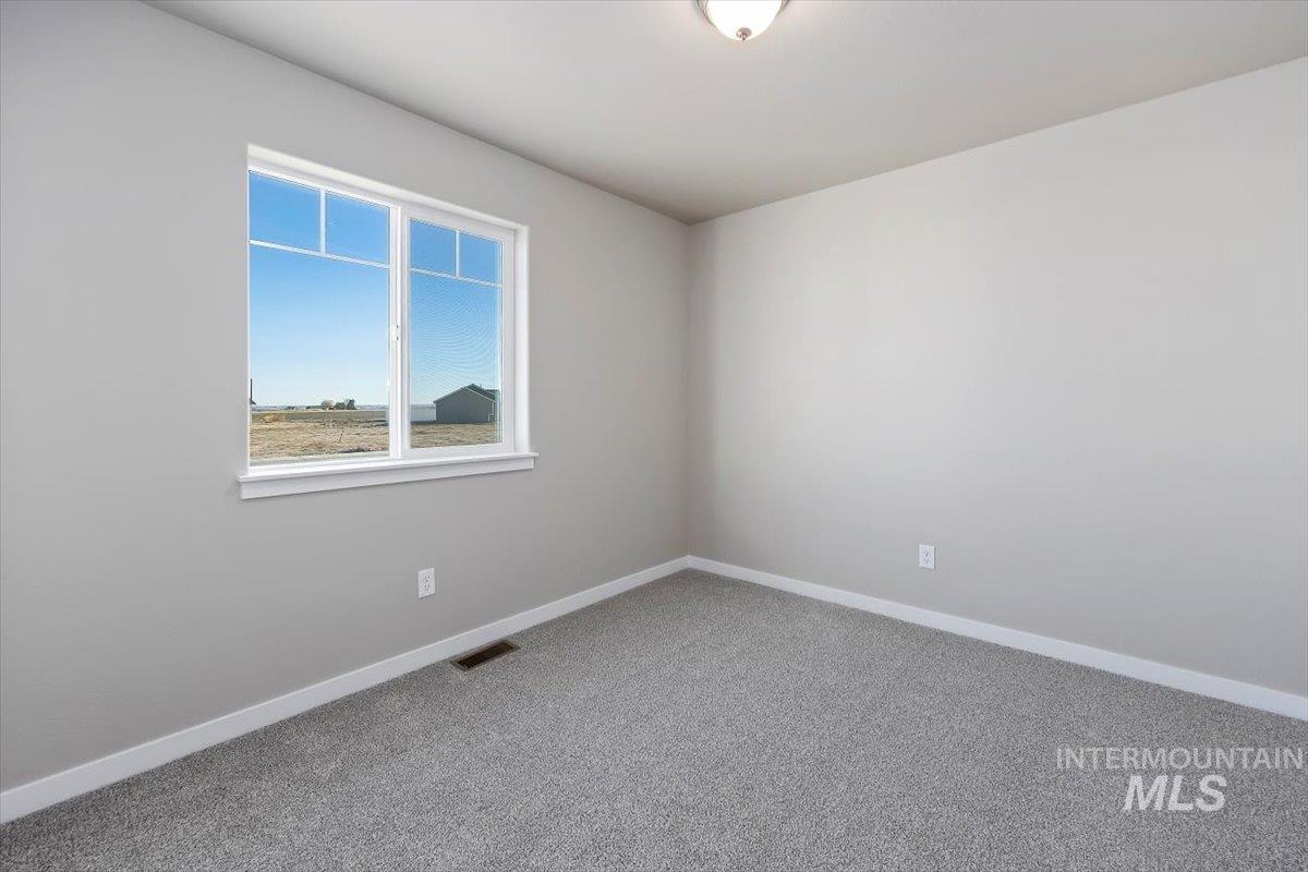 2044 Lowline Avenue, Twin Falls, Idaho 83301, 4 Bedrooms, 2 Bathrooms, Residential For Sale, Price $379,000,MLS 98972995