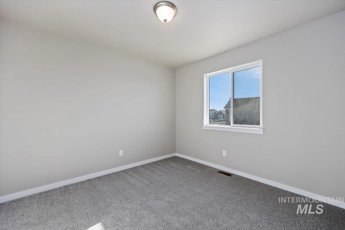 2044 Lowline Avenue, Twin Falls, Idaho 83301, 4 Bedrooms, 2 Bathrooms, Residential For Sale, Price $379,000,MLS 98972995