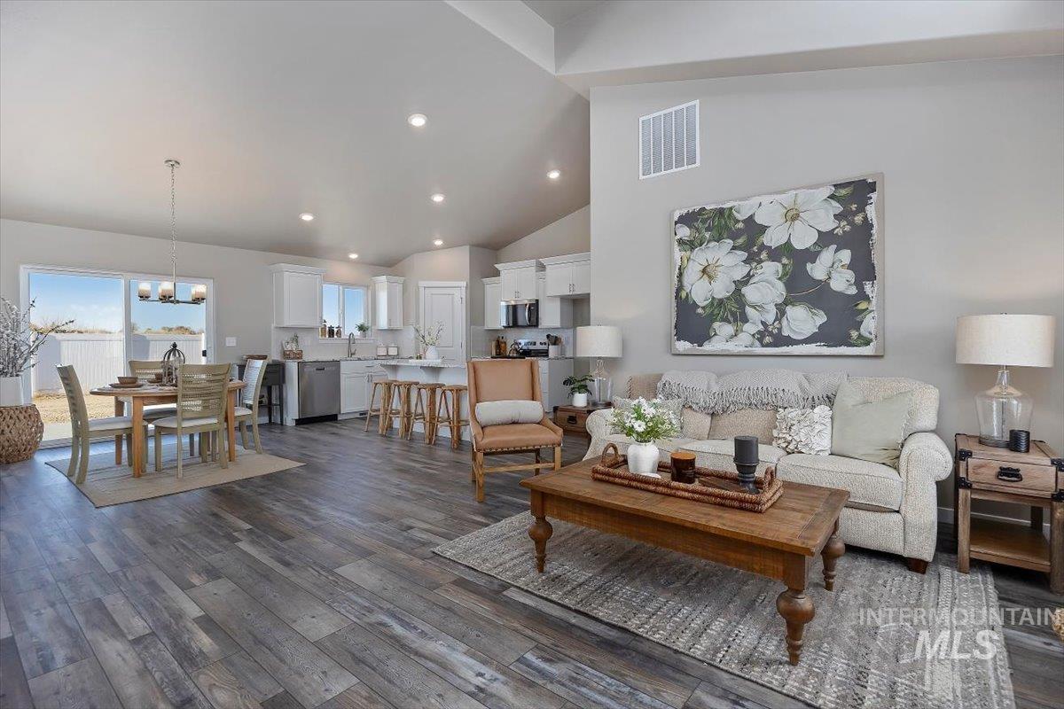 2044 Lowline Avenue, Twin Falls, Idaho 83301, 4 Bedrooms, 2 Bathrooms, Residential For Sale, Price $379,000,MLS 98972995