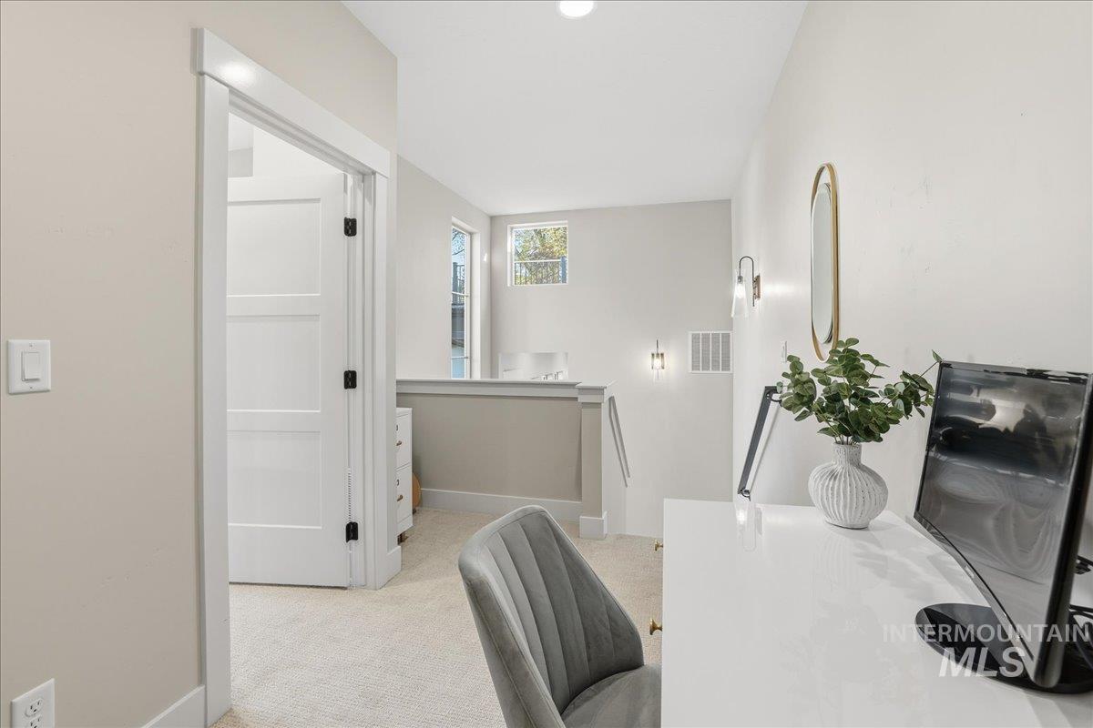 2129 N 34th St, Boise, Idaho 83703, 3 Bedrooms, 2.5 Bathrooms, Residential For Sale, Price $727,999,MLS 98972997