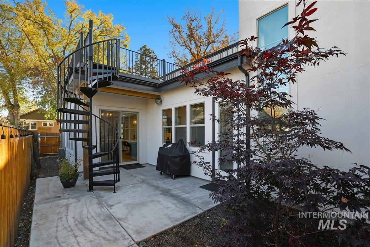 2129 N 34th St, Boise, Idaho 83703, 3 Bedrooms, 2.5 Bathrooms, Residential For Sale, Price $727,999,MLS 98972997