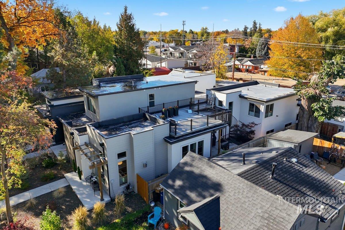 2129 N 34th St, Boise, Idaho 83703, 3 Bedrooms, 2.5 Bathrooms, Residential For Sale, Price $727,999,MLS 98972997